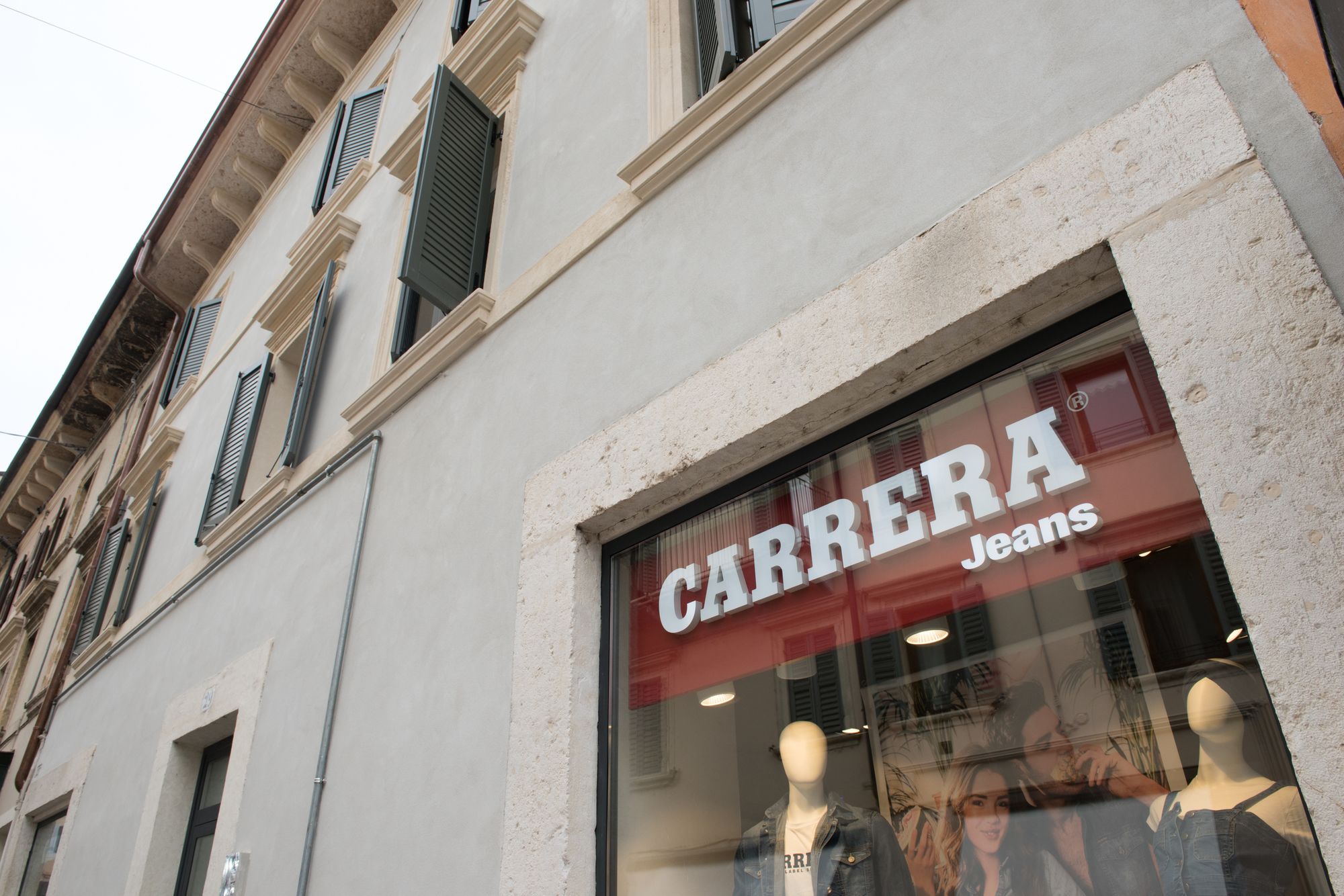 Carrera Home