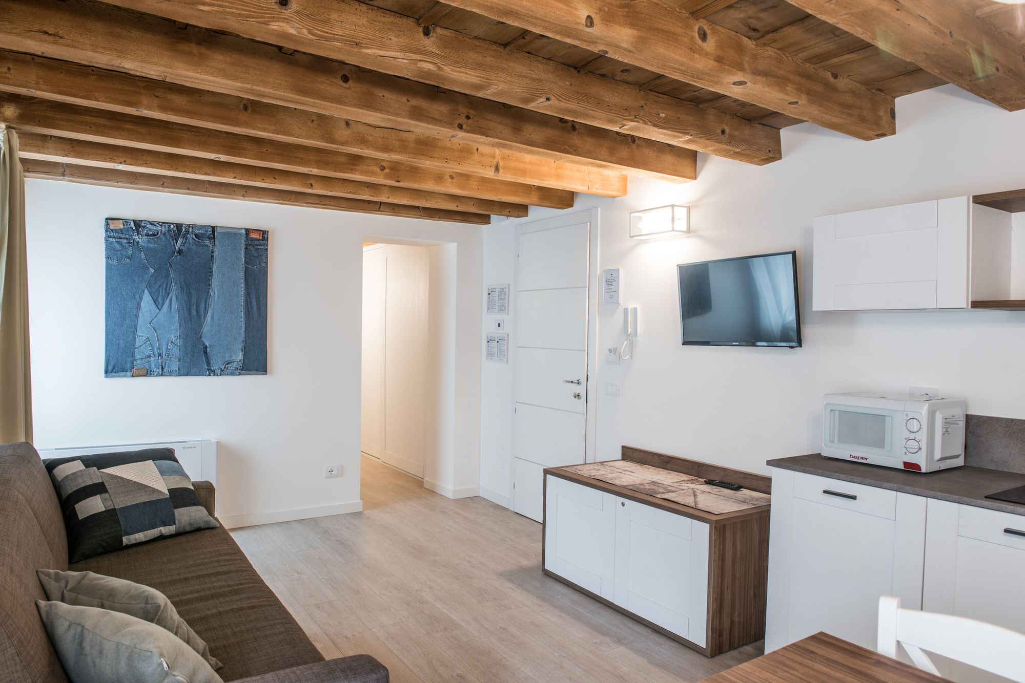 Carrera Home