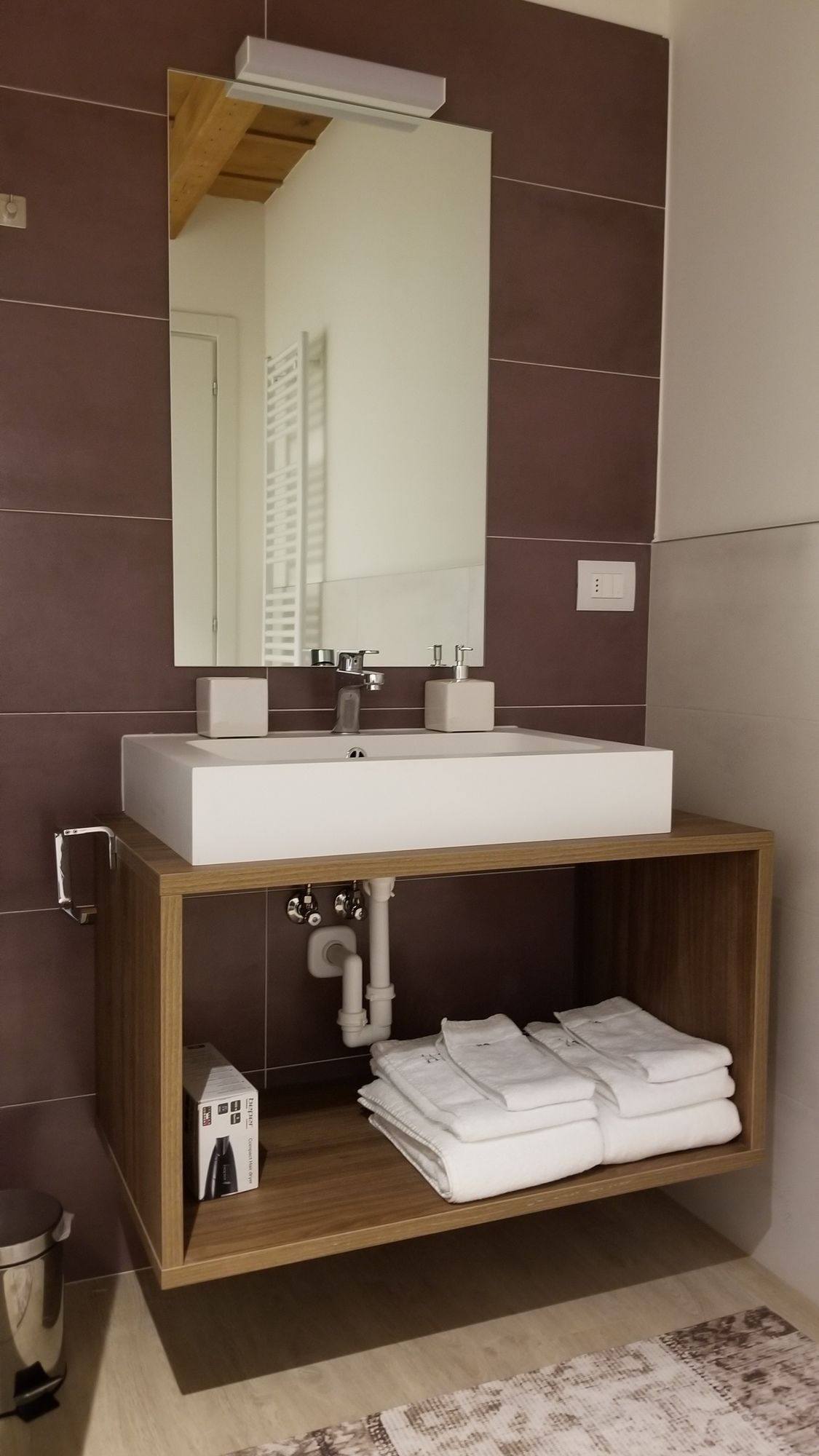 Carrera Home