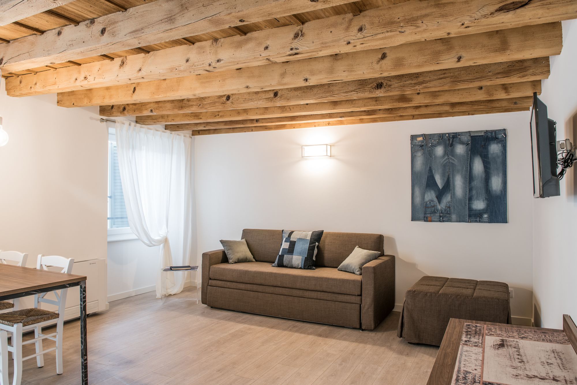 Carrera Home
