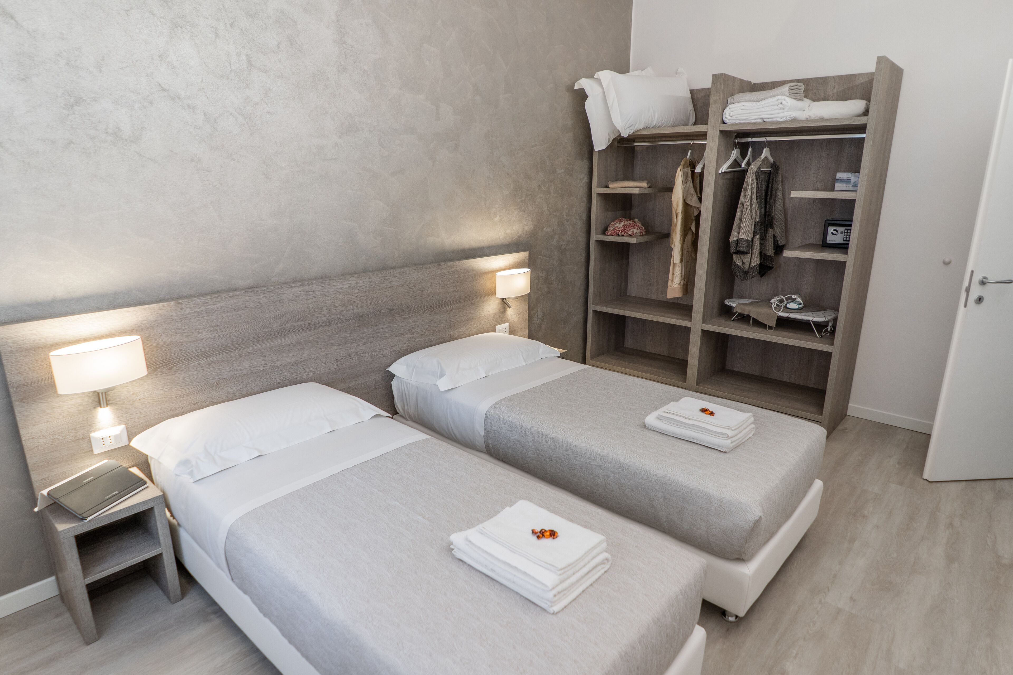 Dolce Notte Apartments