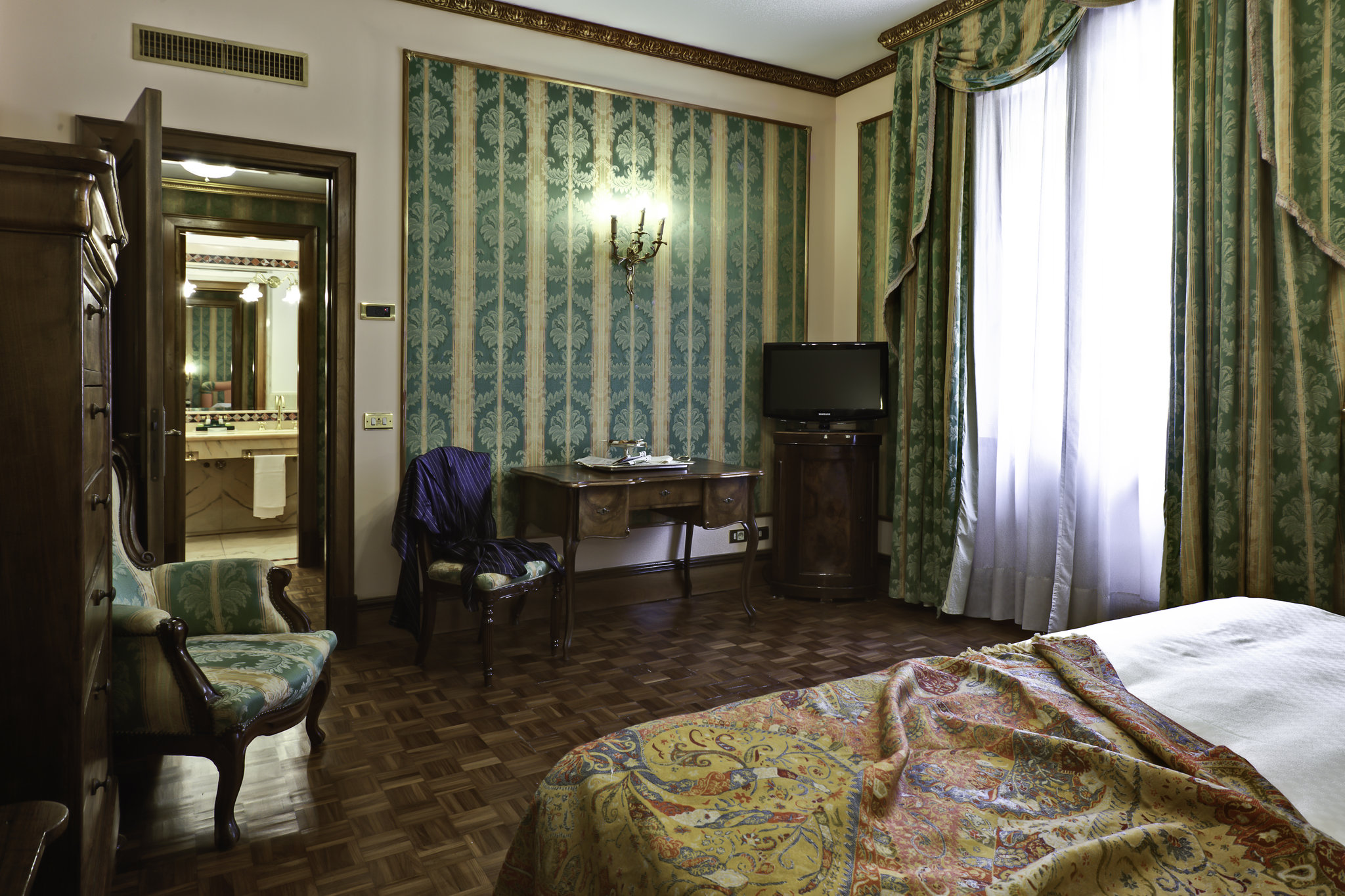 Due Torri Hotel