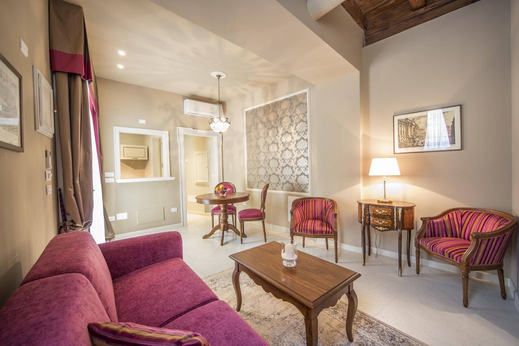 Lady Capulet Apartments