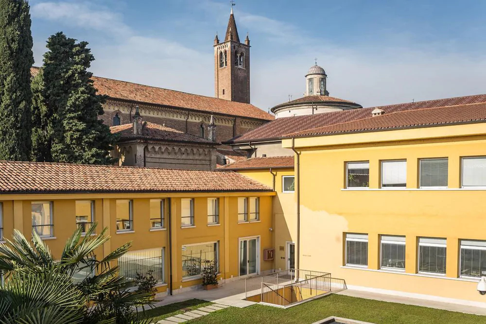 La Nuova Corte