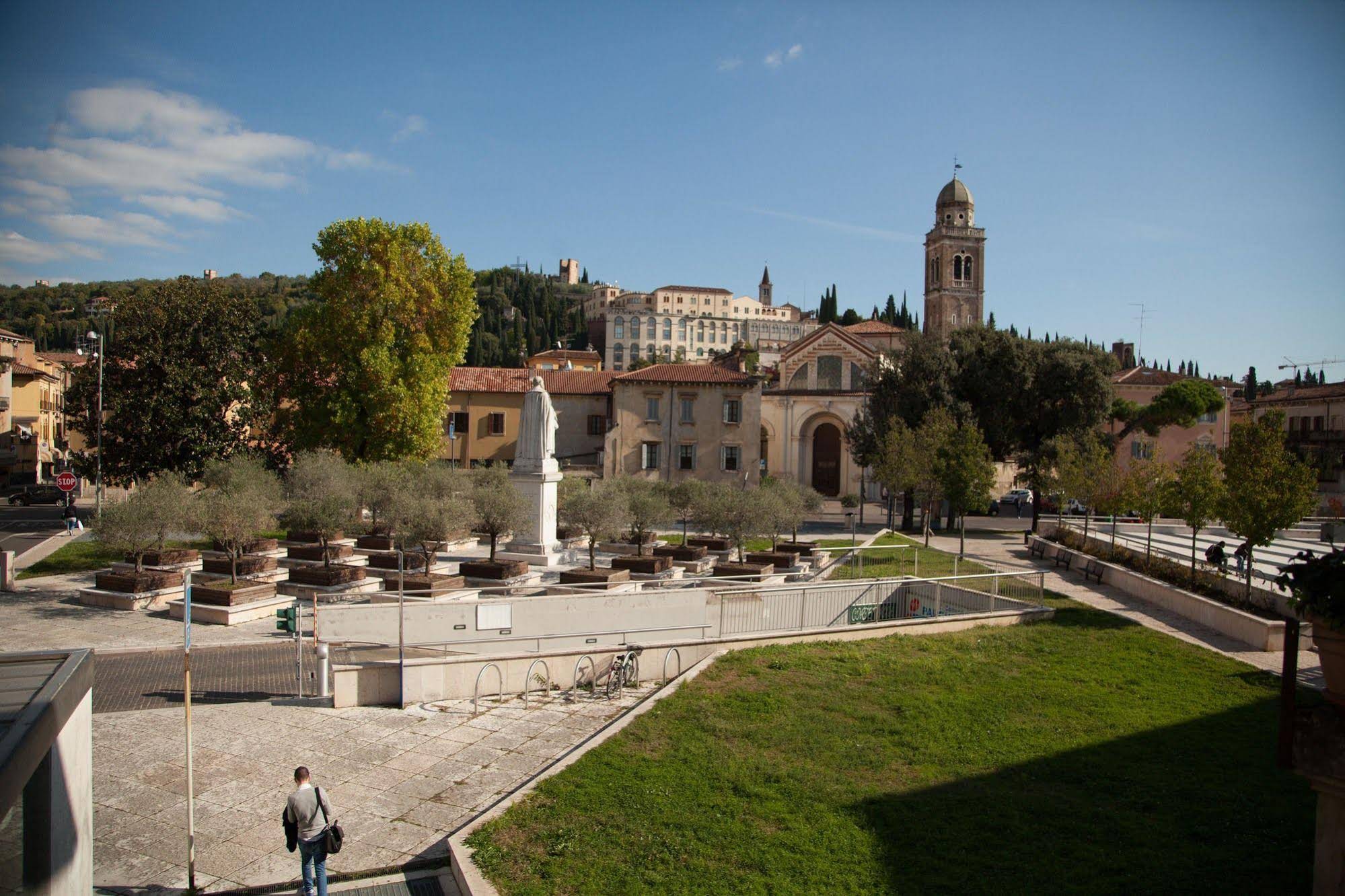 Le Flaneur Bed And Breakfast