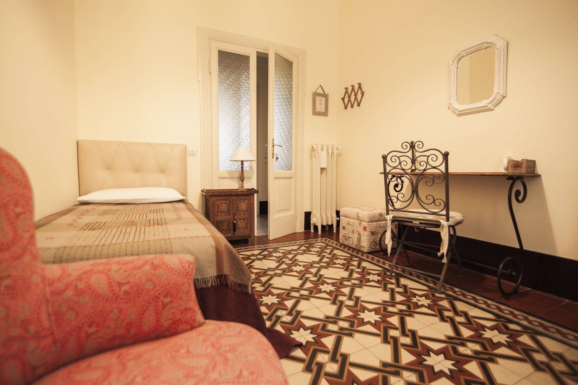 Le Flaneur Bed And Breakfast