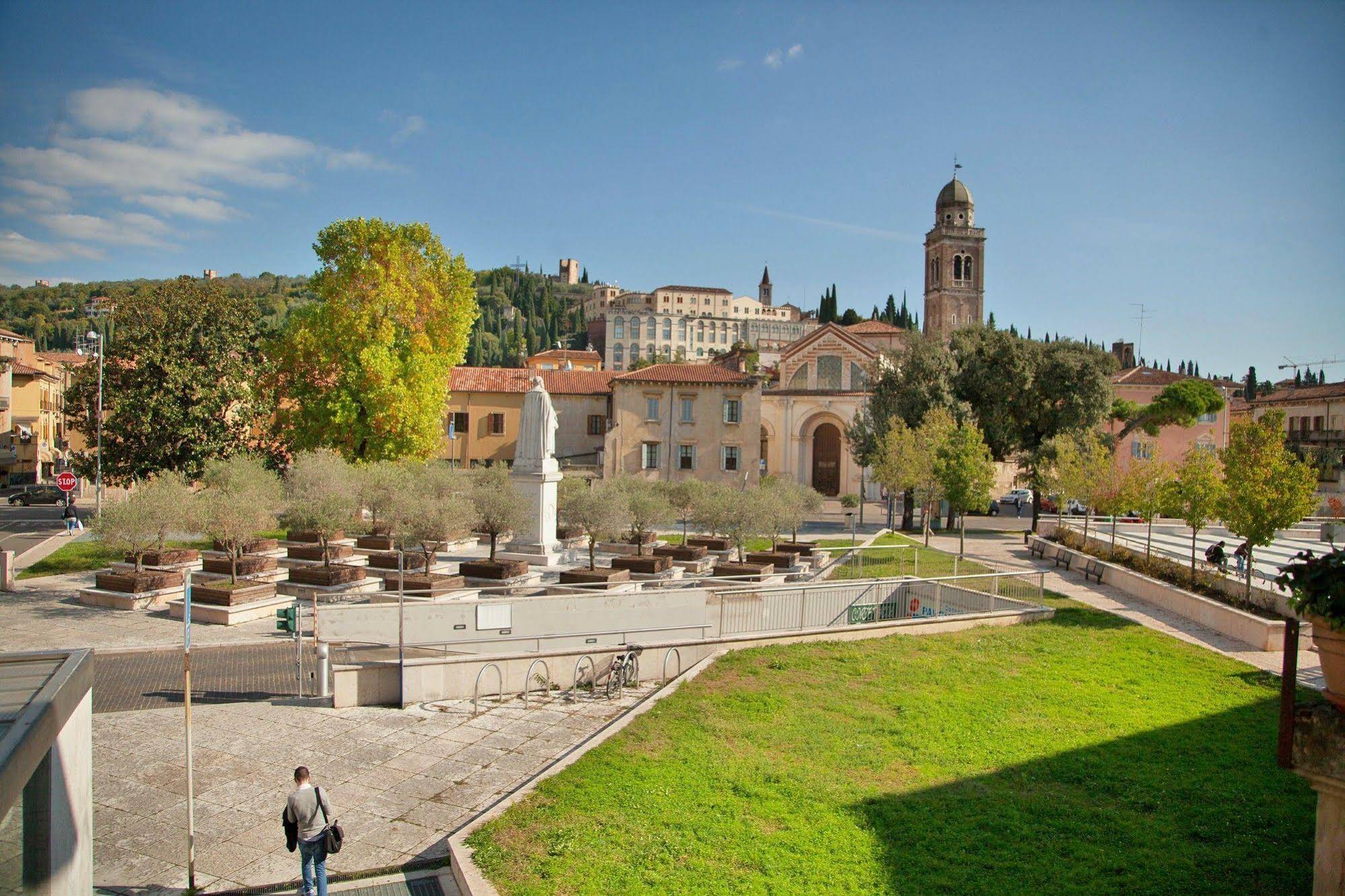 Le Flaneur Bed And Breakfast