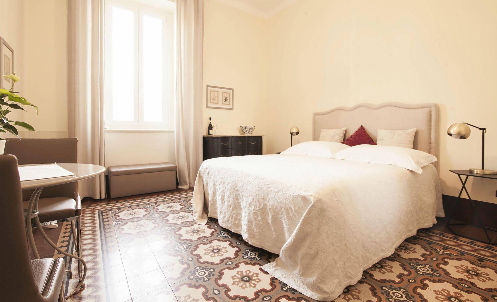 Le Flaneur Bed And Breakfast