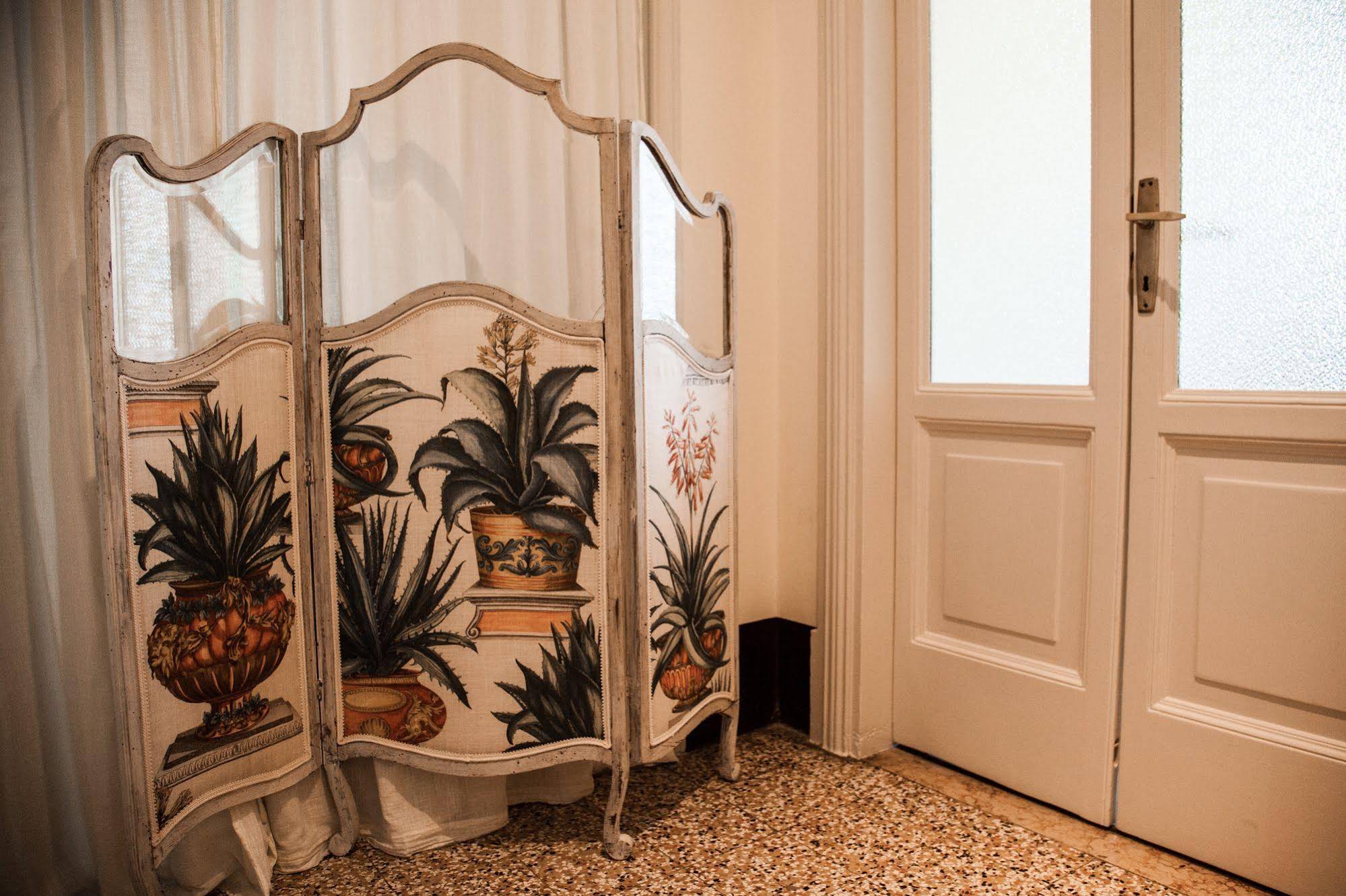 Le Flaneur Bed And Breakfast