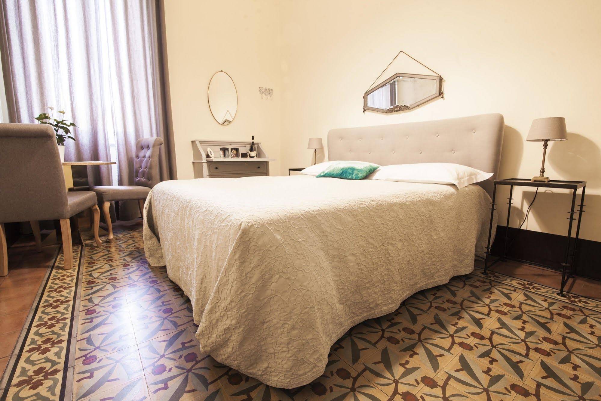 Le Flaneur Bed And Breakfast