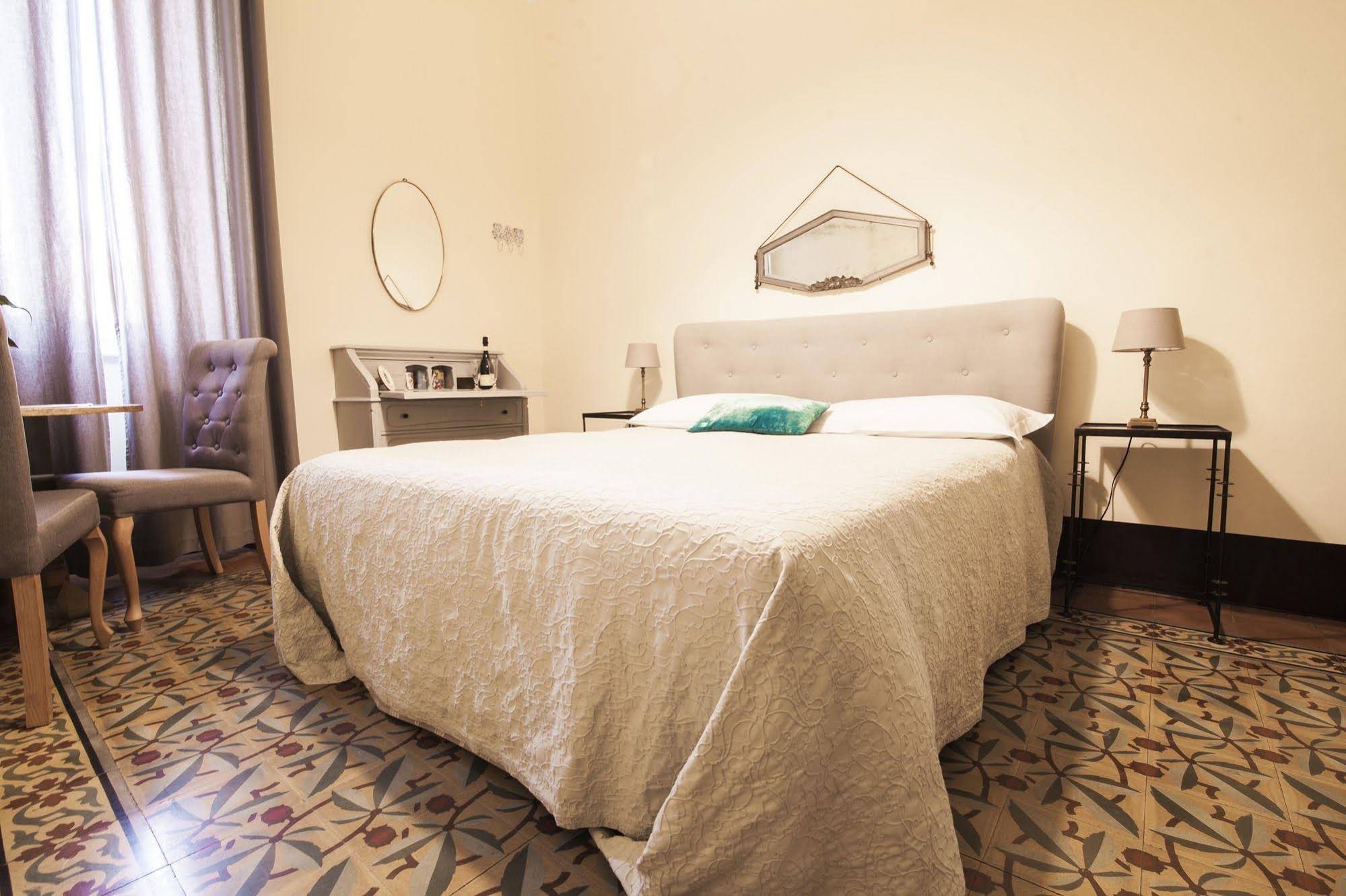 Le Flaneur Bed And Breakfast