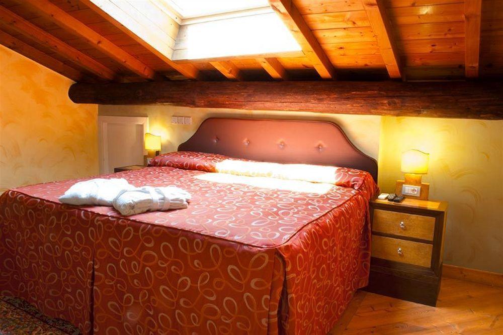 City Centre Rooms and Apartments