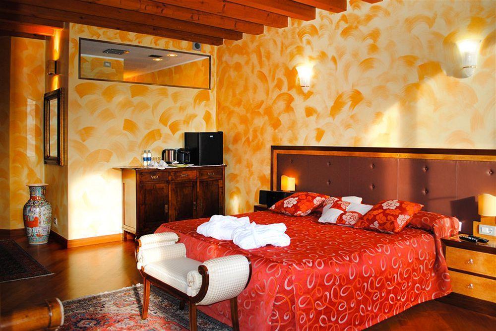 City Centre Rooms and Apartments