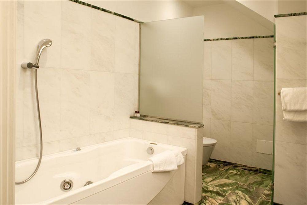 City Centre Rooms and Apartments