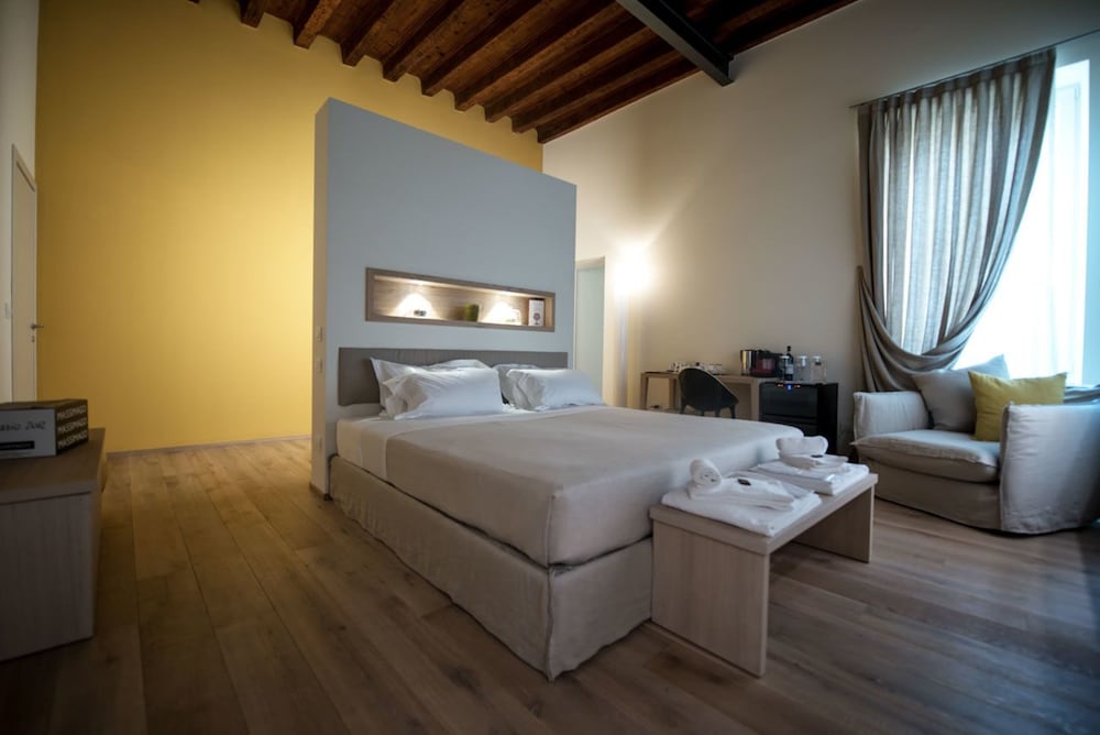 Massimago Wine Suites