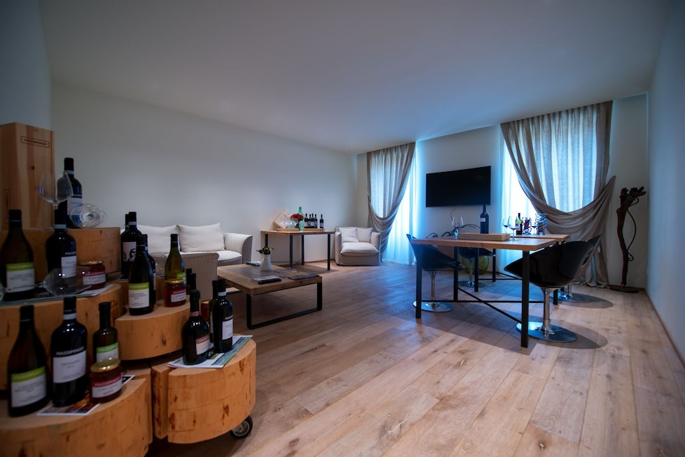 Massimago Wine Suites