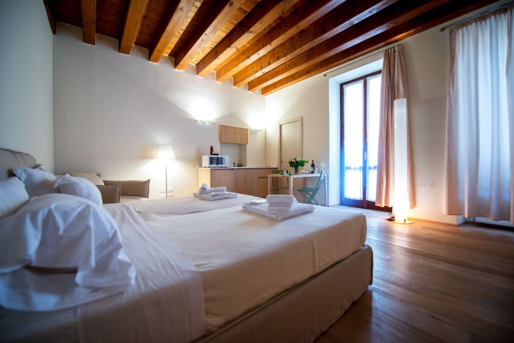 Massimago Wine Suites