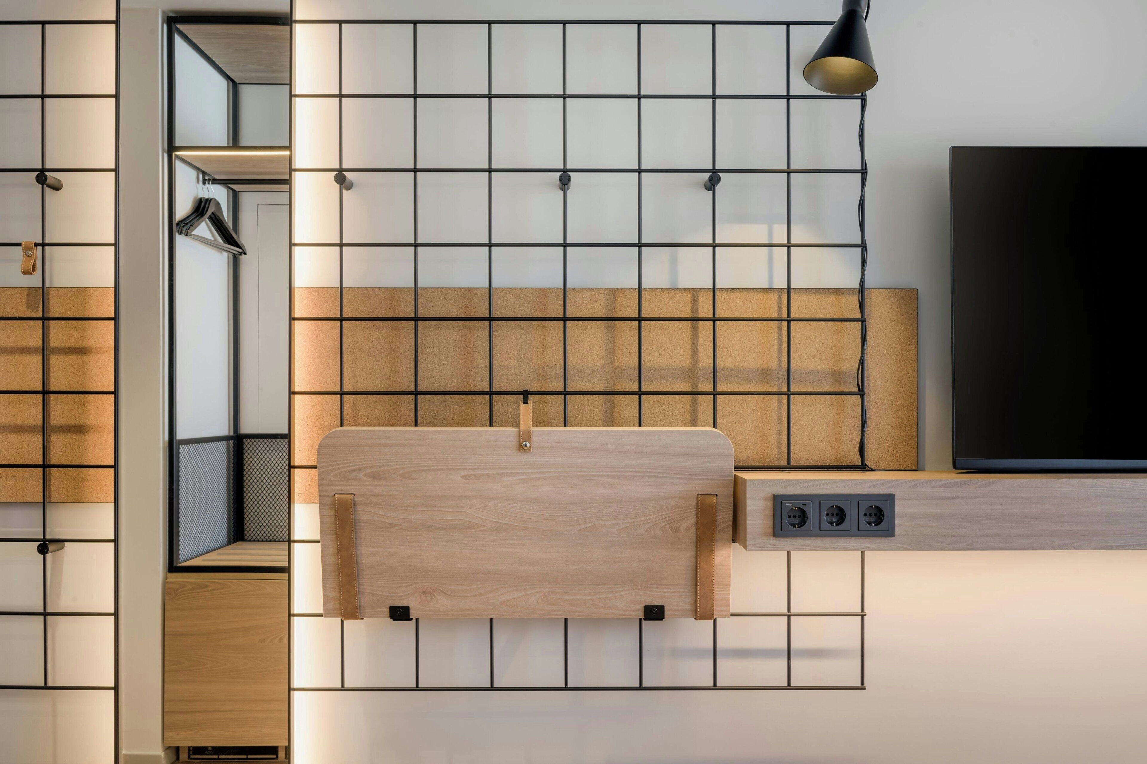 Moxy Verona