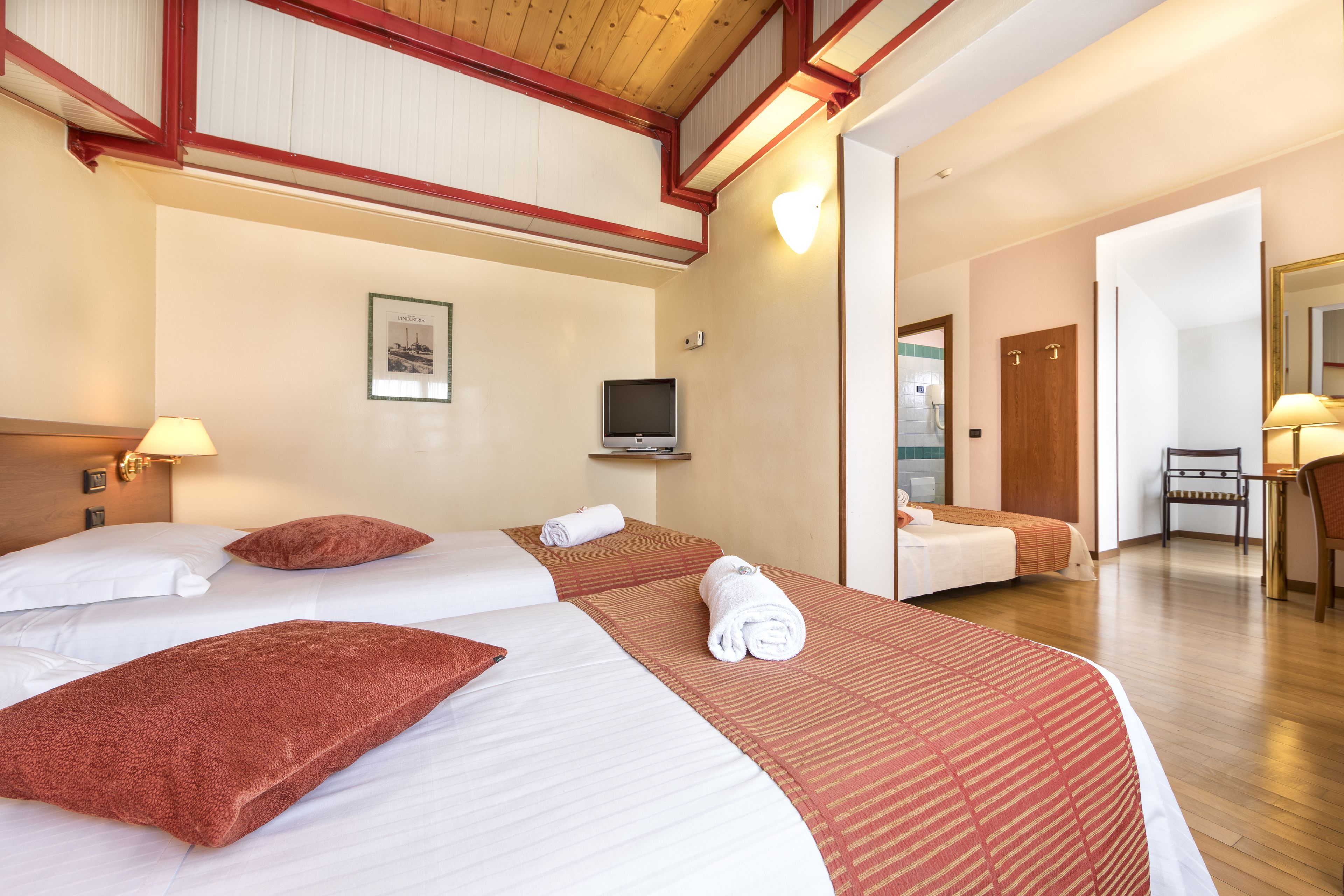Muraless Art Hotel