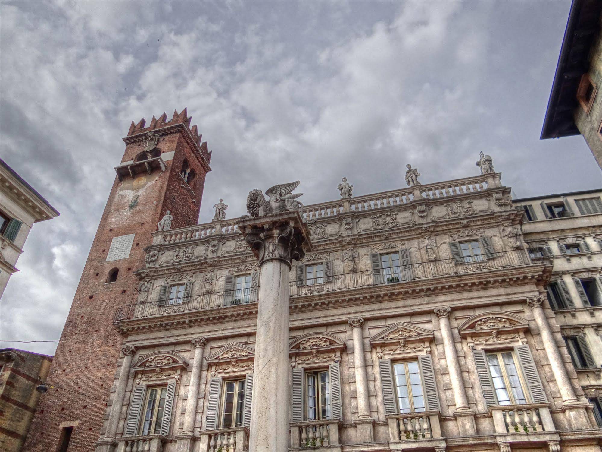 Palazzo Maffei
