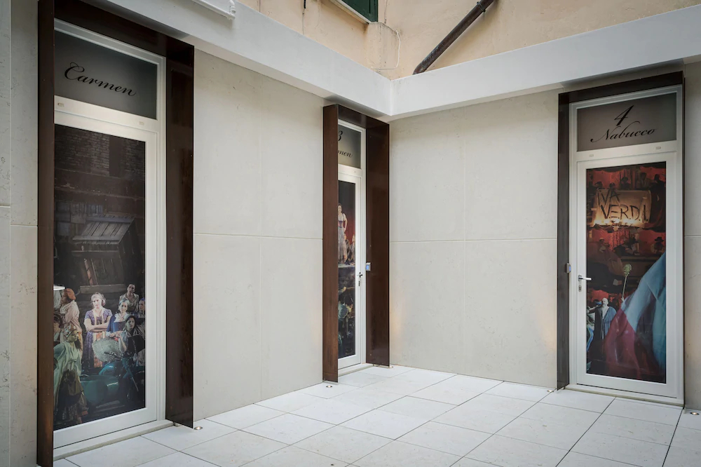 Theatrum Rooms And Apartments