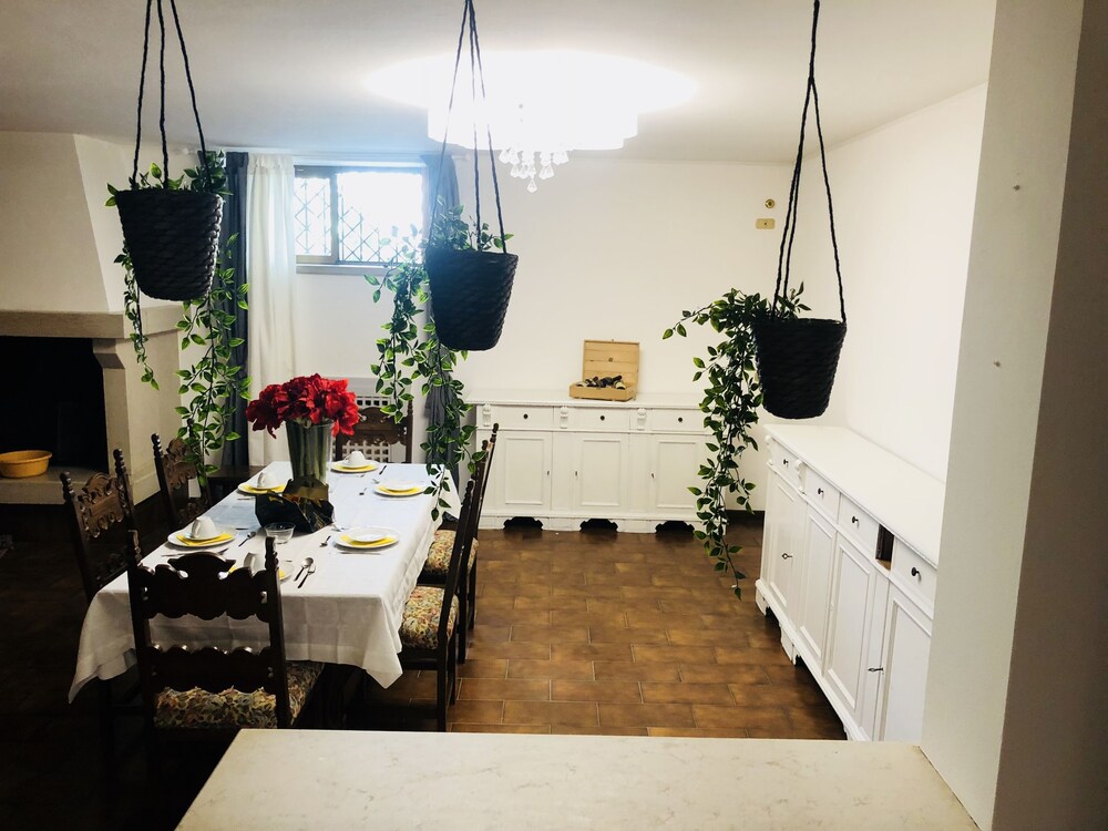 Vitti's Home Verona
