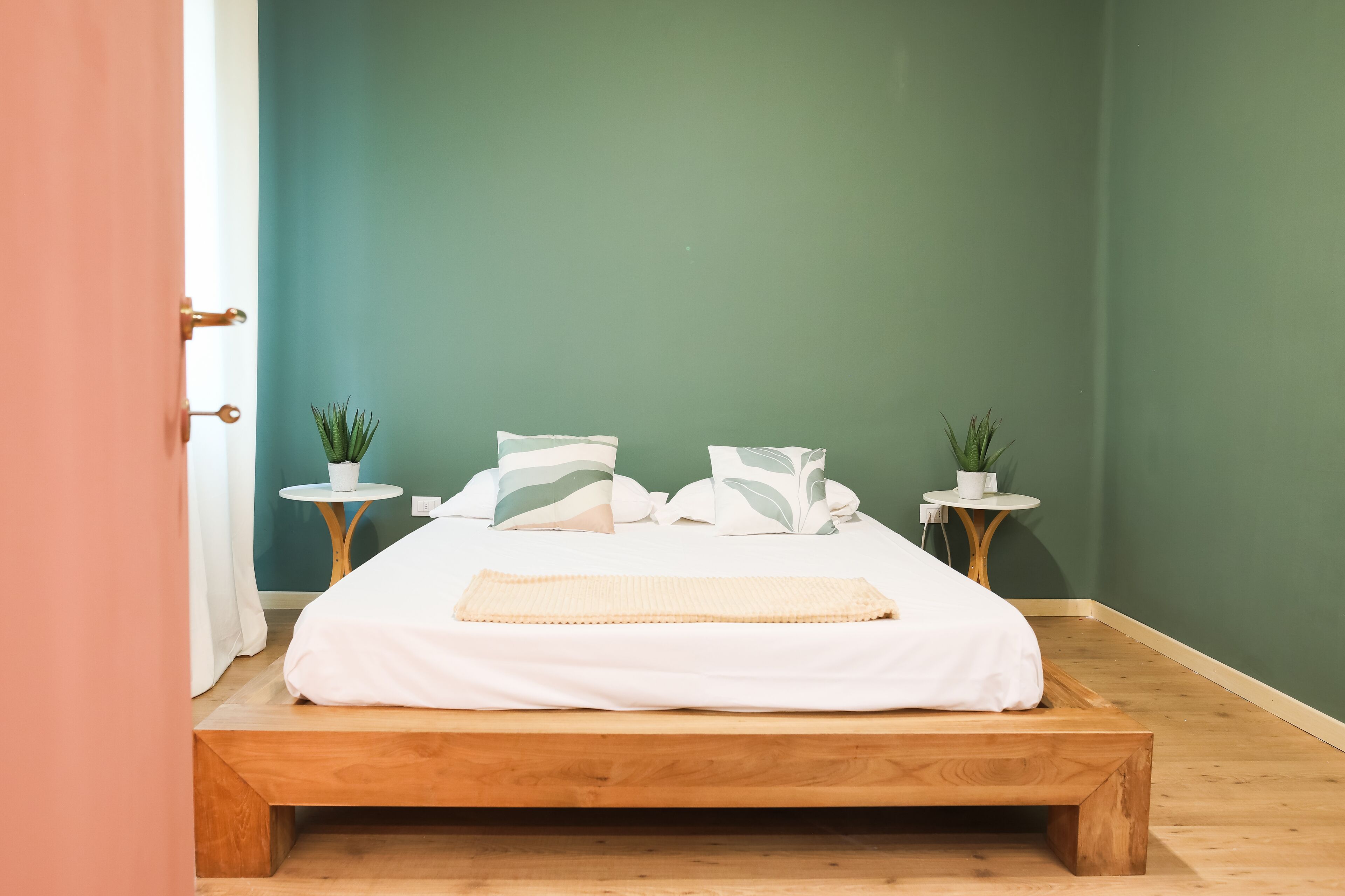 M32 Home