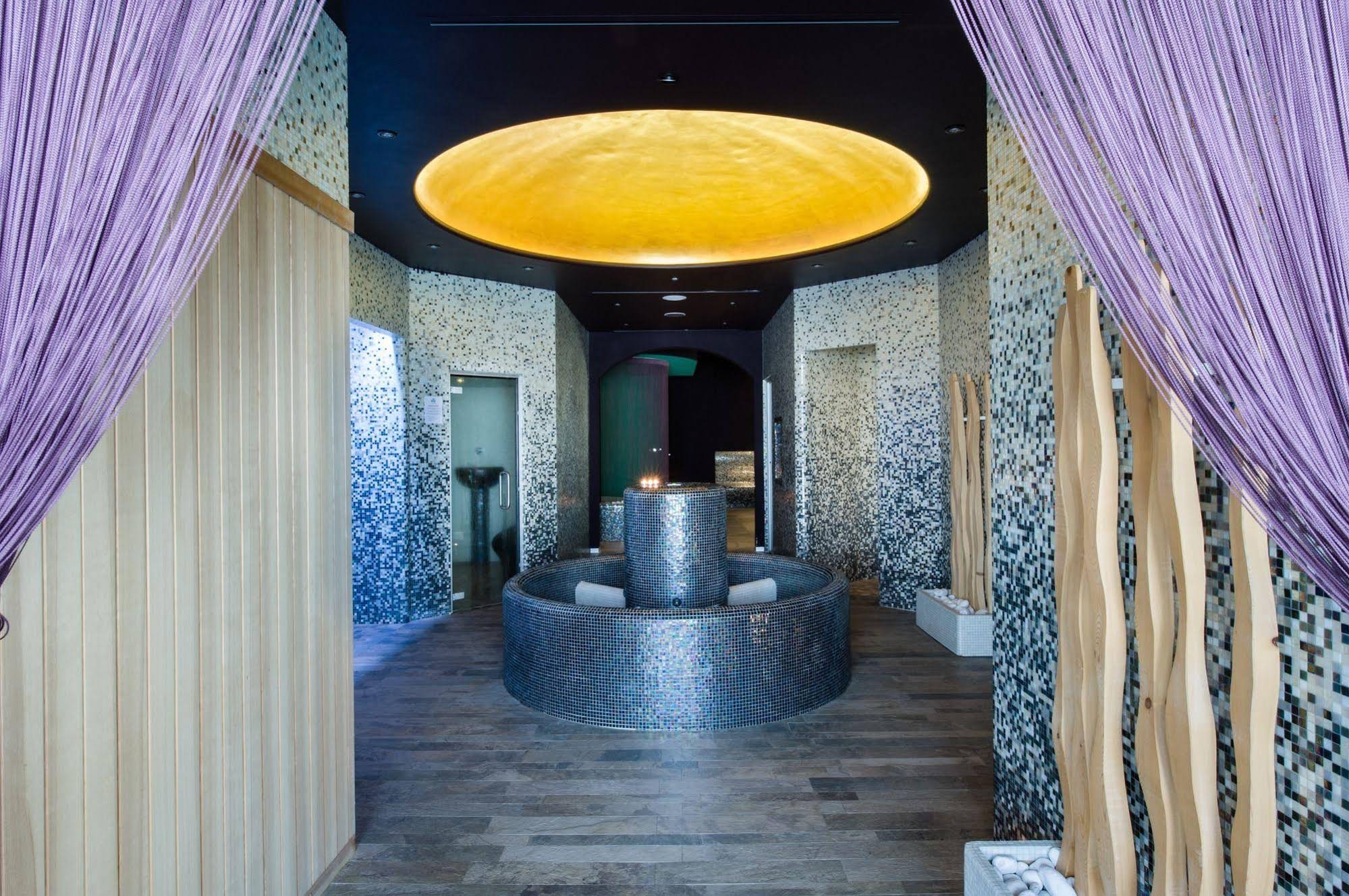 Viest Hotel