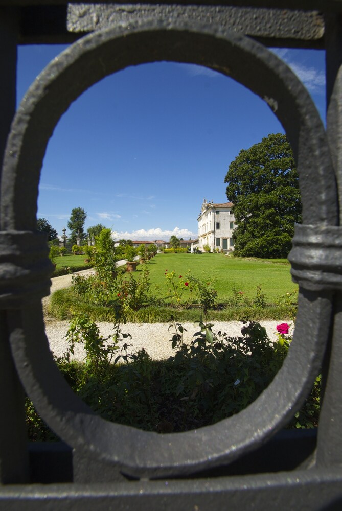 Villa Ghislanzoni Curti