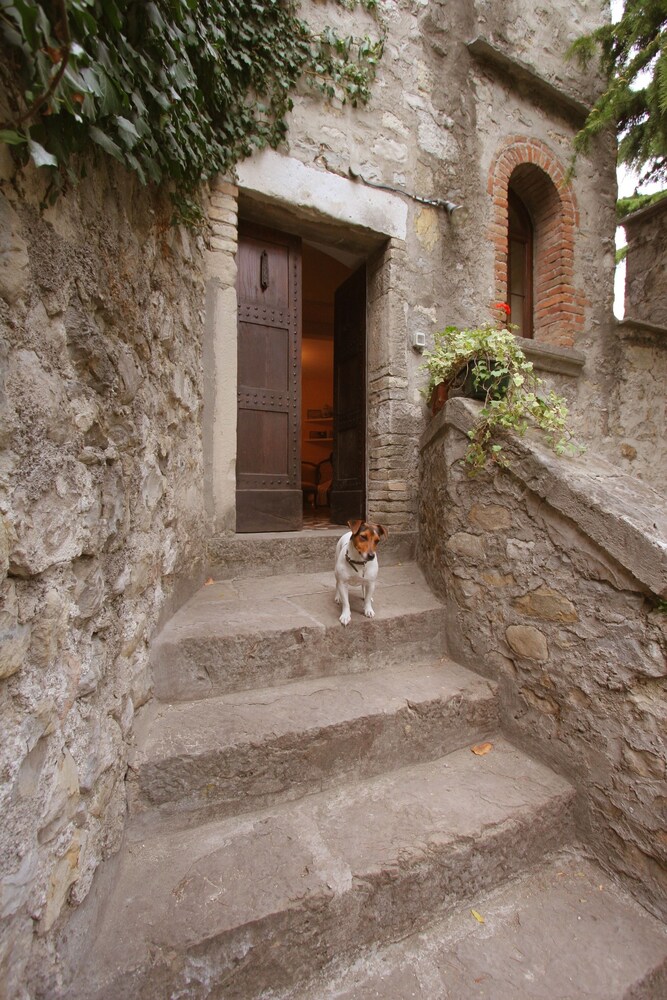 Castrum Di Serravalle