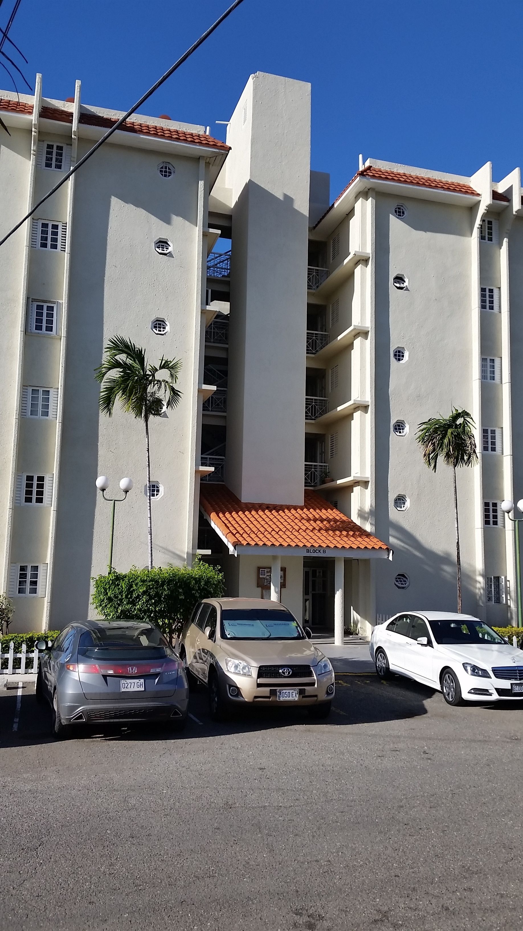Oaklands Apartment Complex