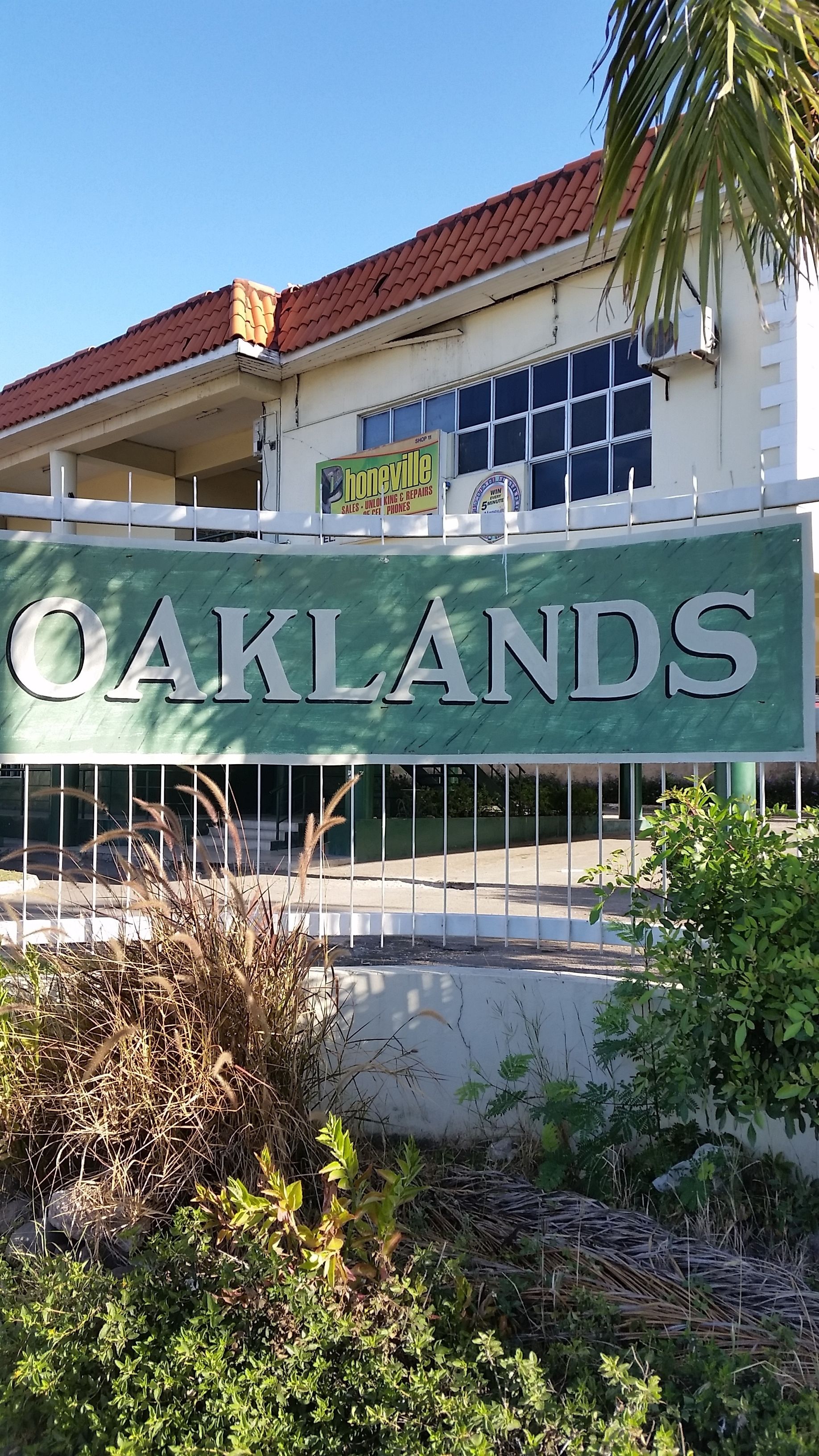 Oaklands Apartment Complex