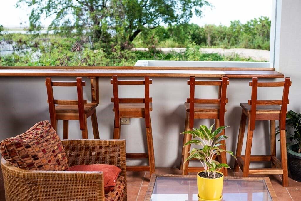 Airport Beach Hotel