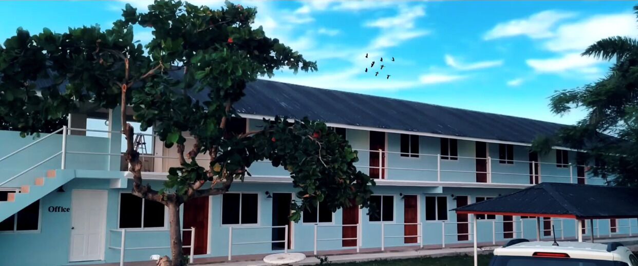 Airport Beach Hotel