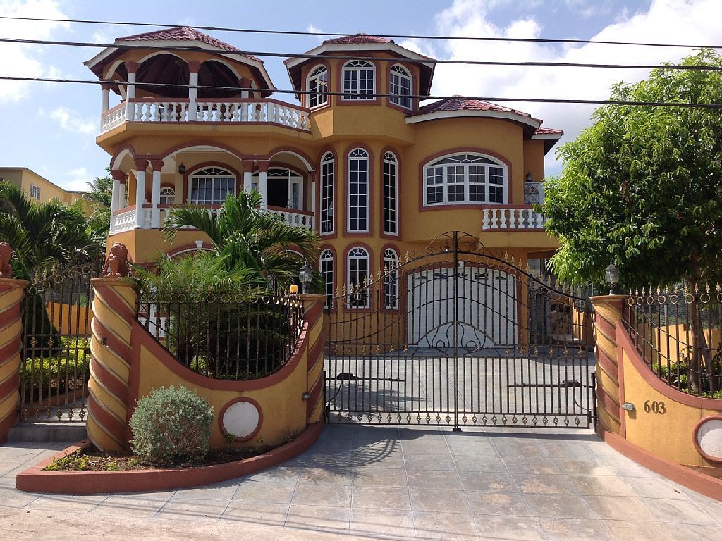 Cazwin Villa