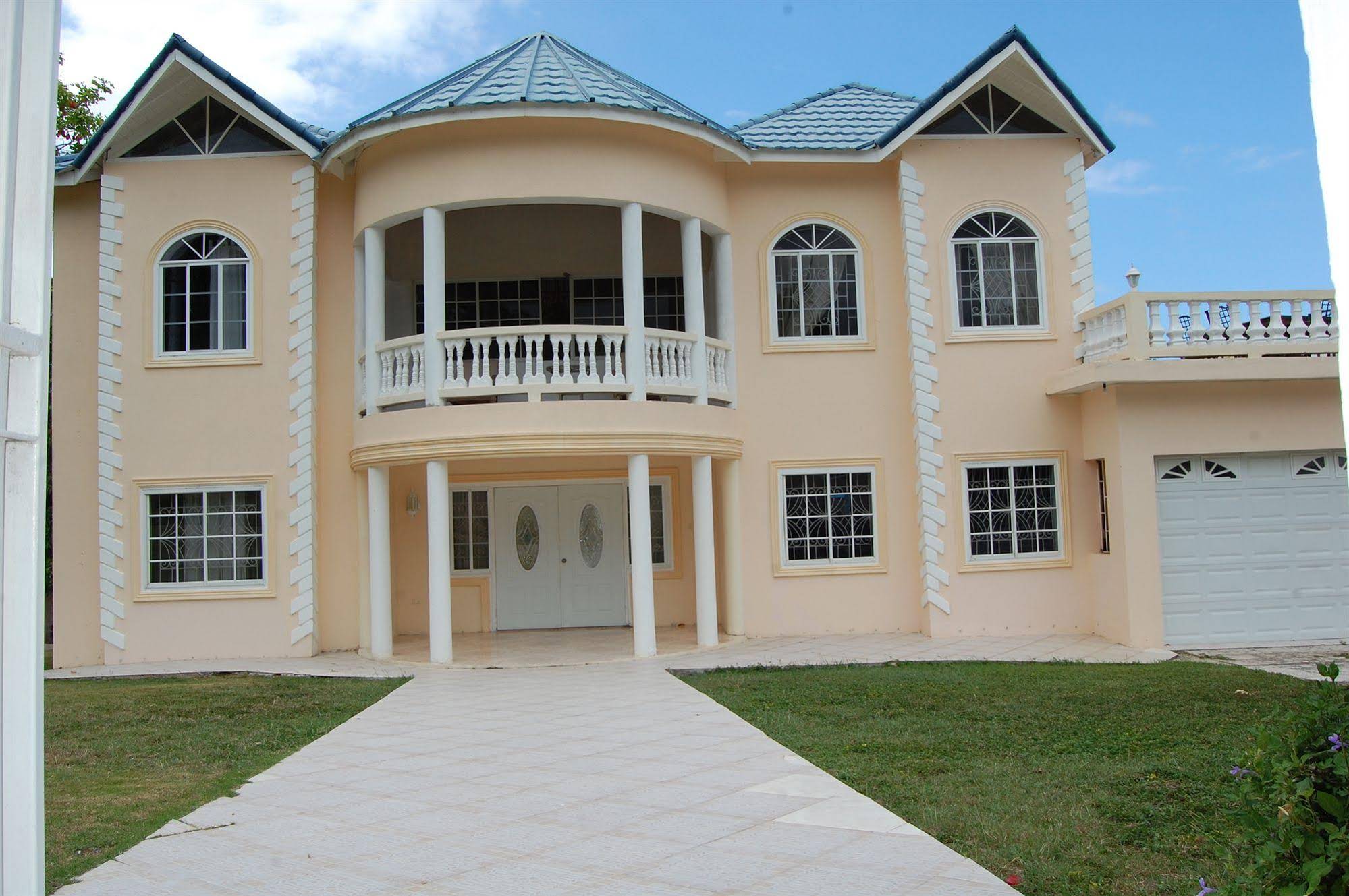 Celebrity Villa Jamaica