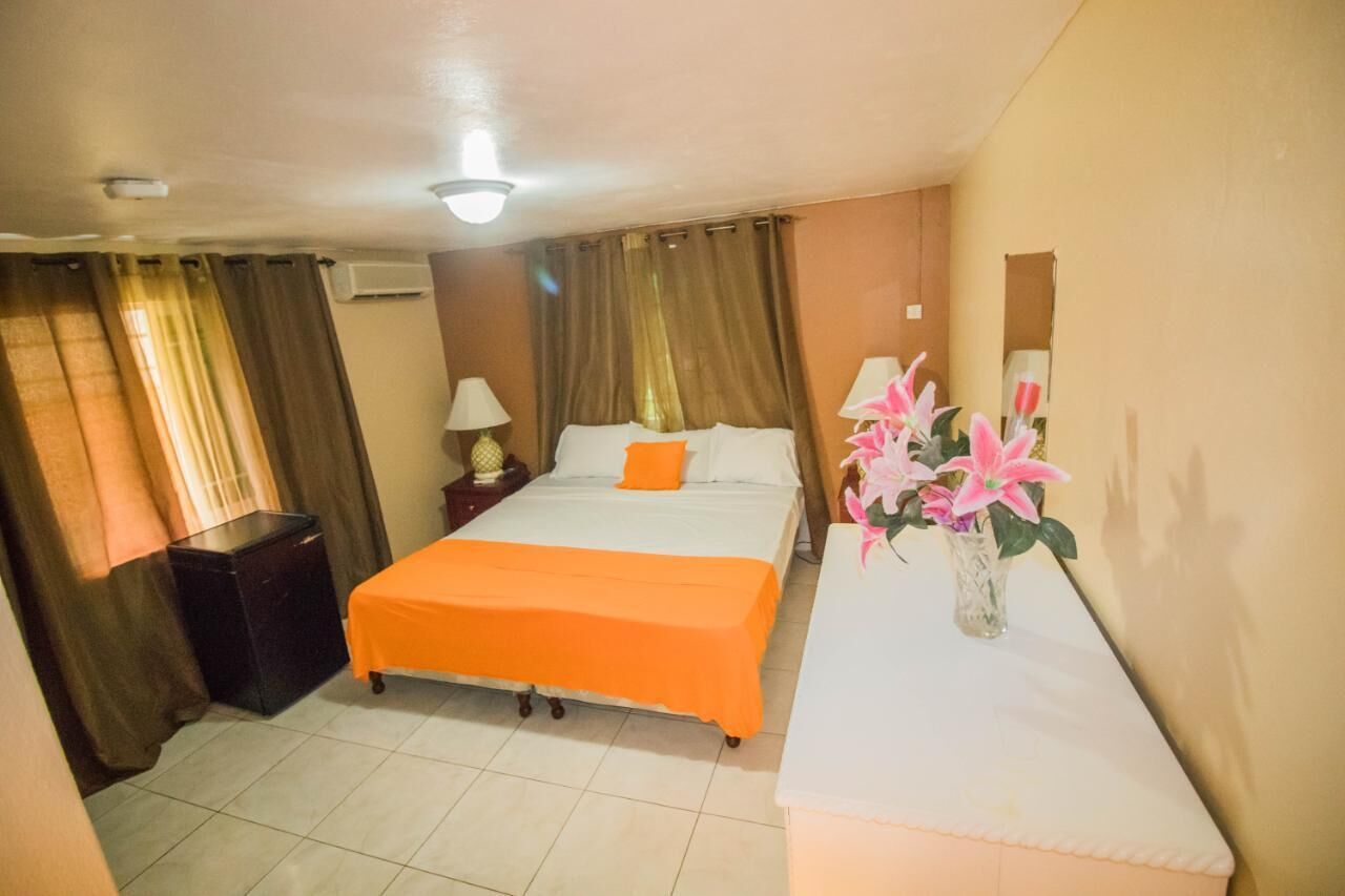 Enchanted Villas Inn