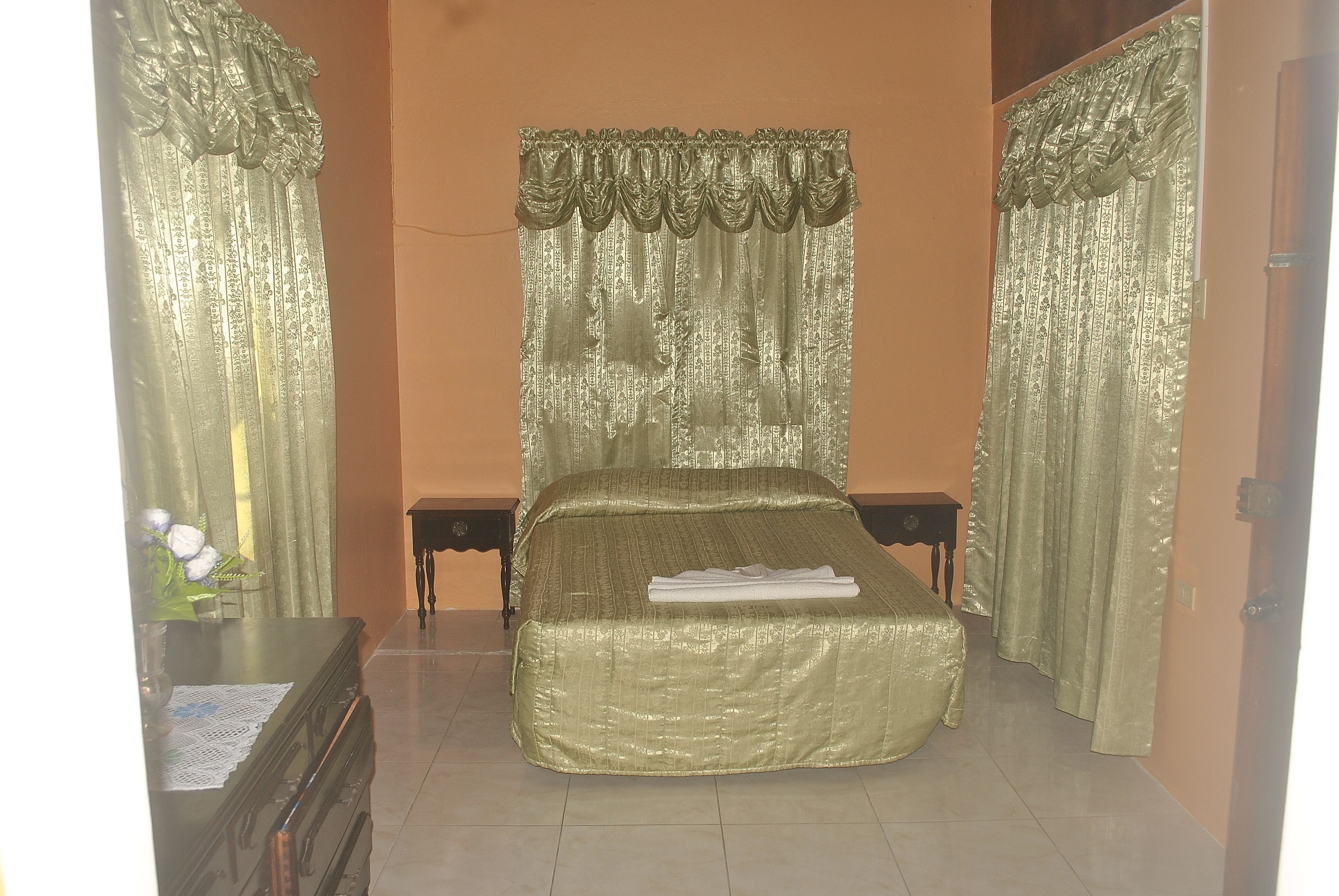 Enchanted Villas Inn