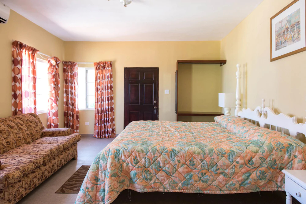 Rose Hall de Luxe