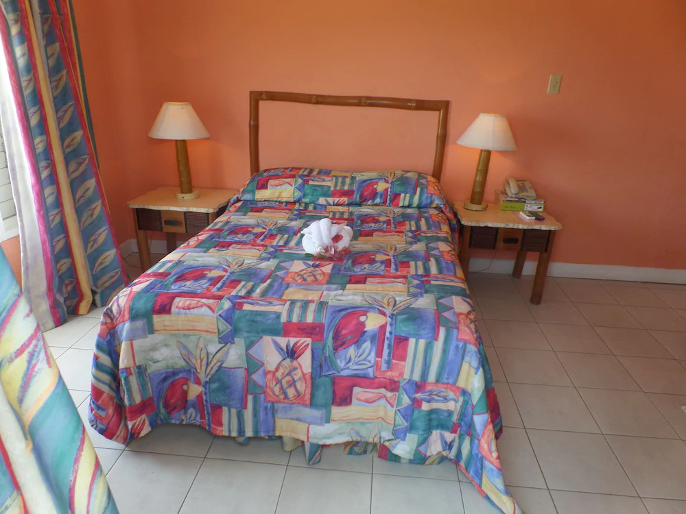 Rose Hall de Luxe