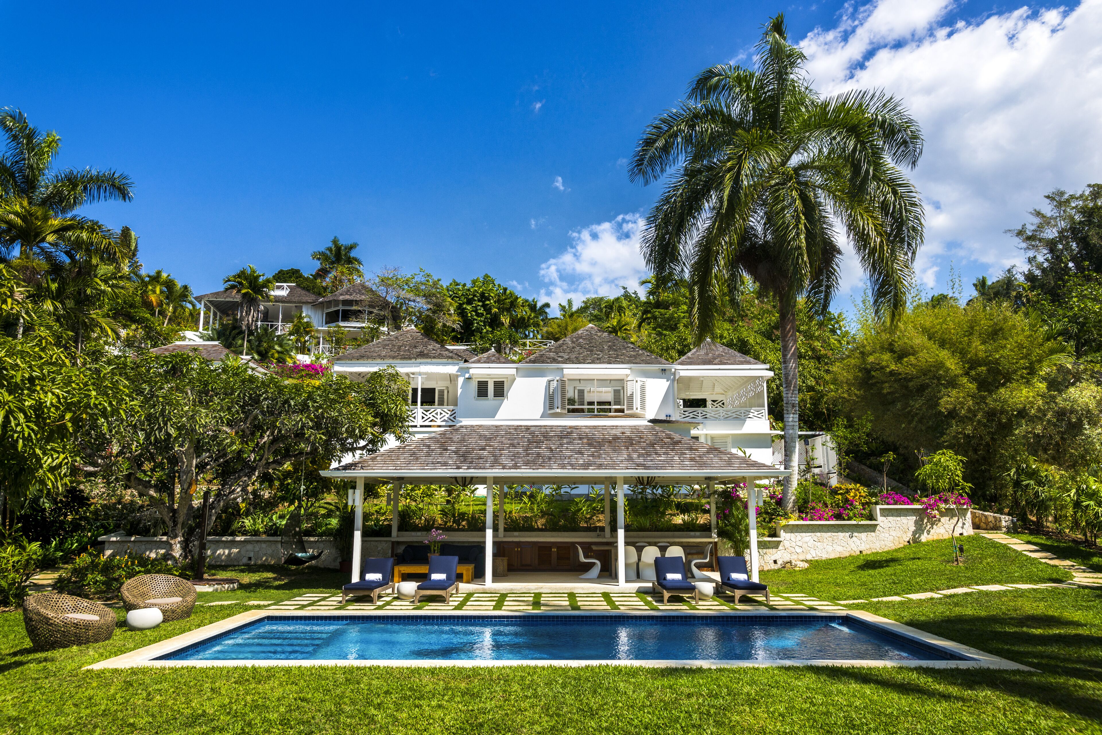 Round Hill Hotel & Villas
