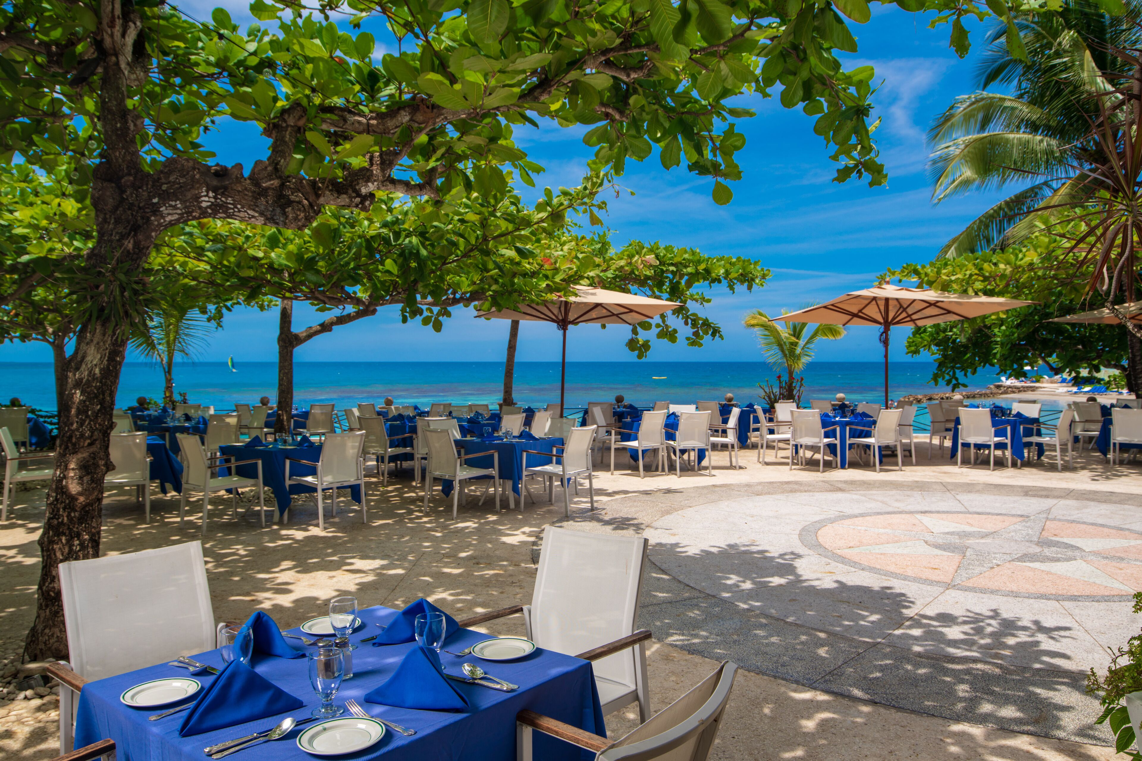 Round Hill Hotel & Villas