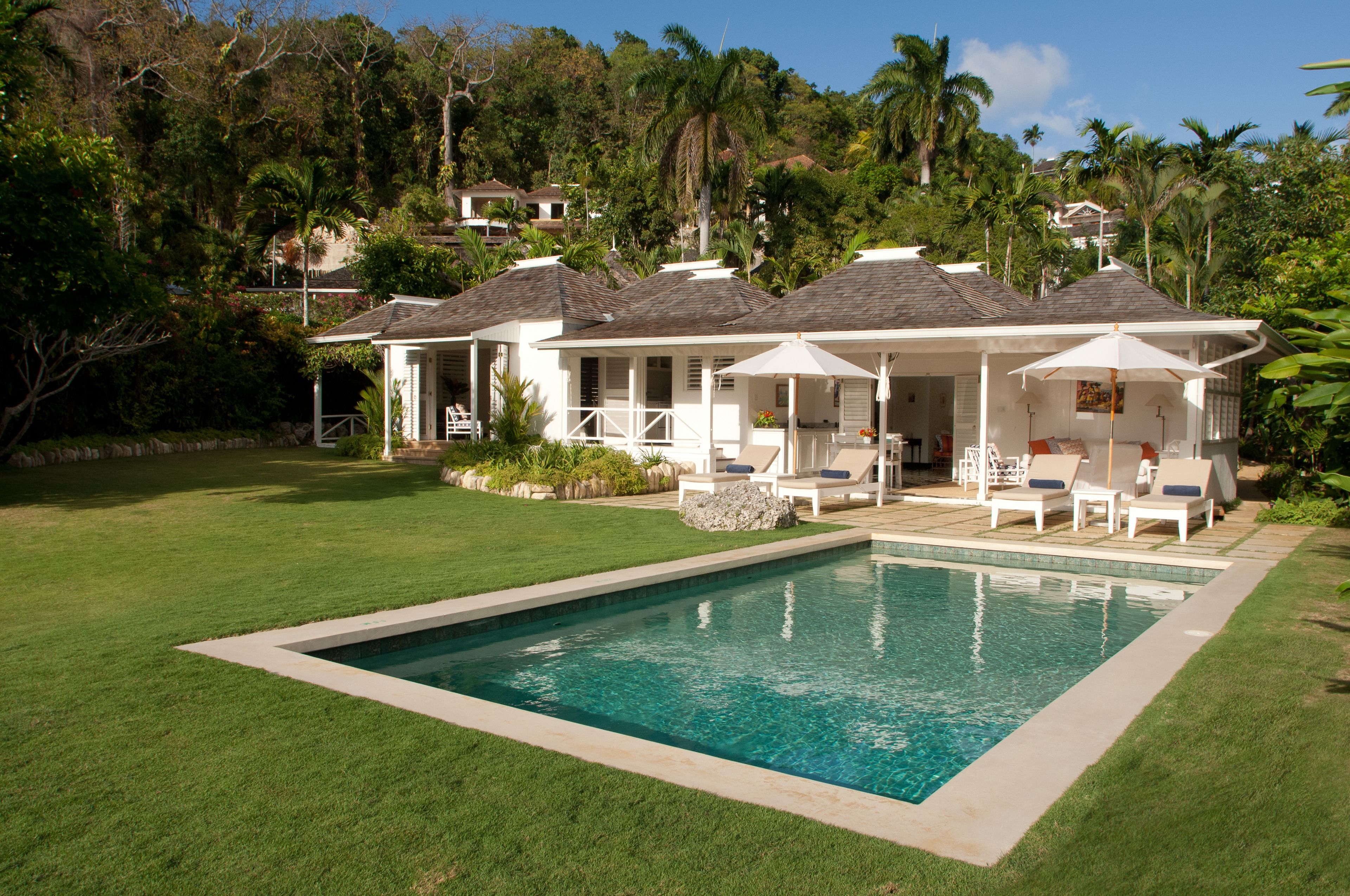 Round Hill Hotel & Villas