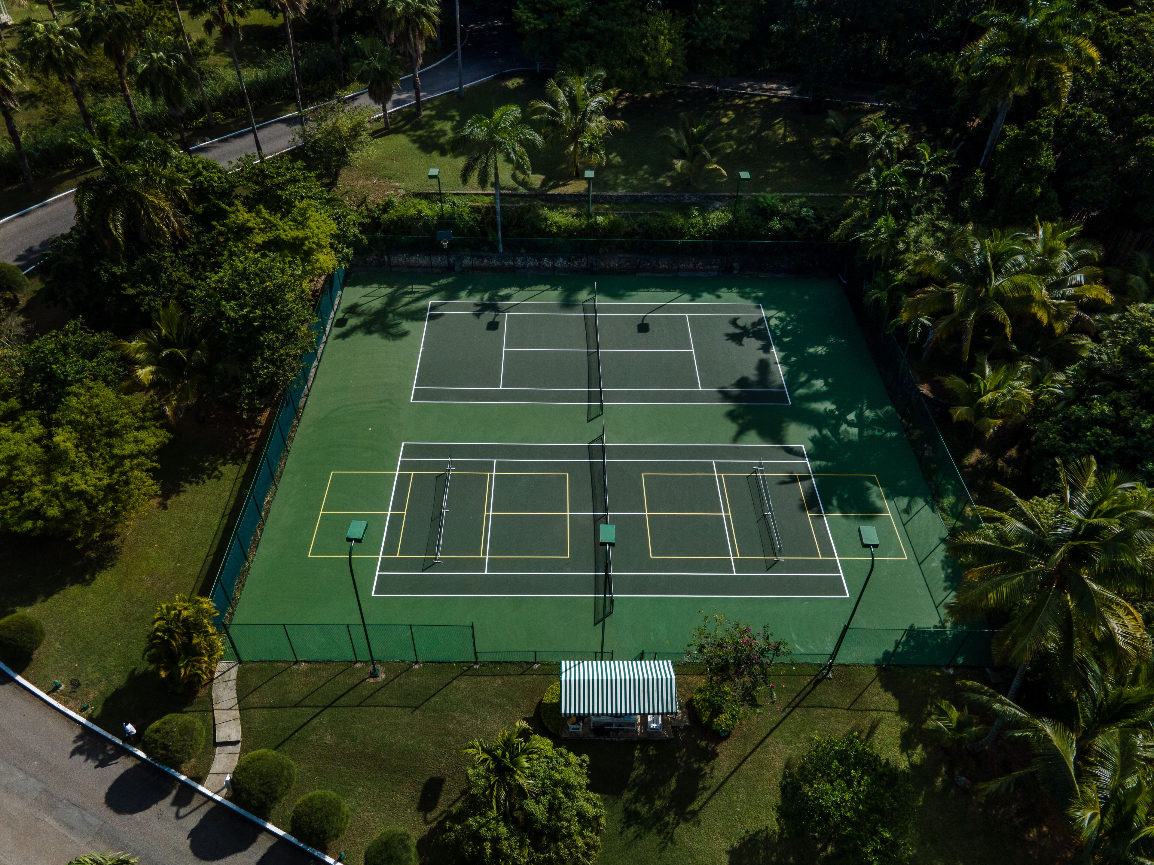 Round Hill Hotel & Villas