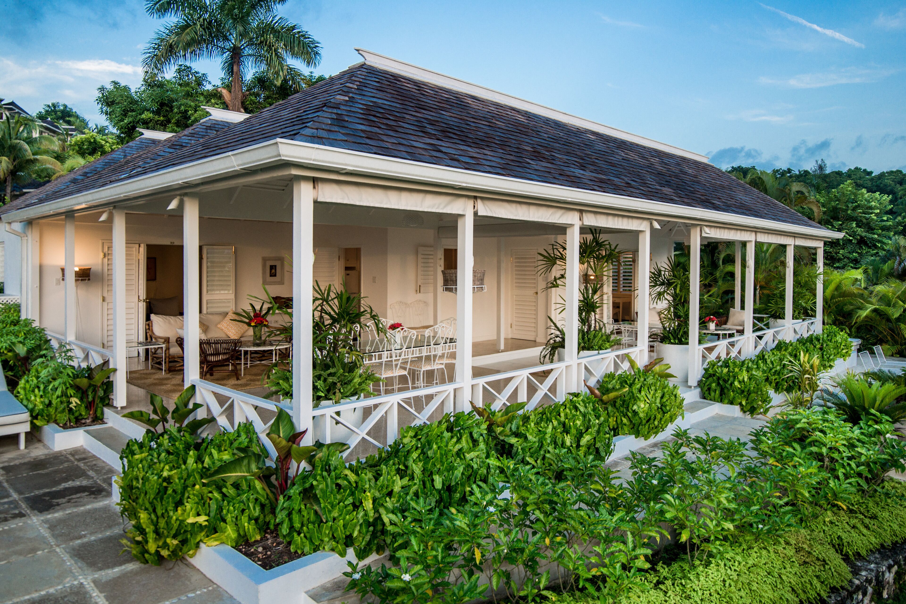 Round Hill Hotel & Villas