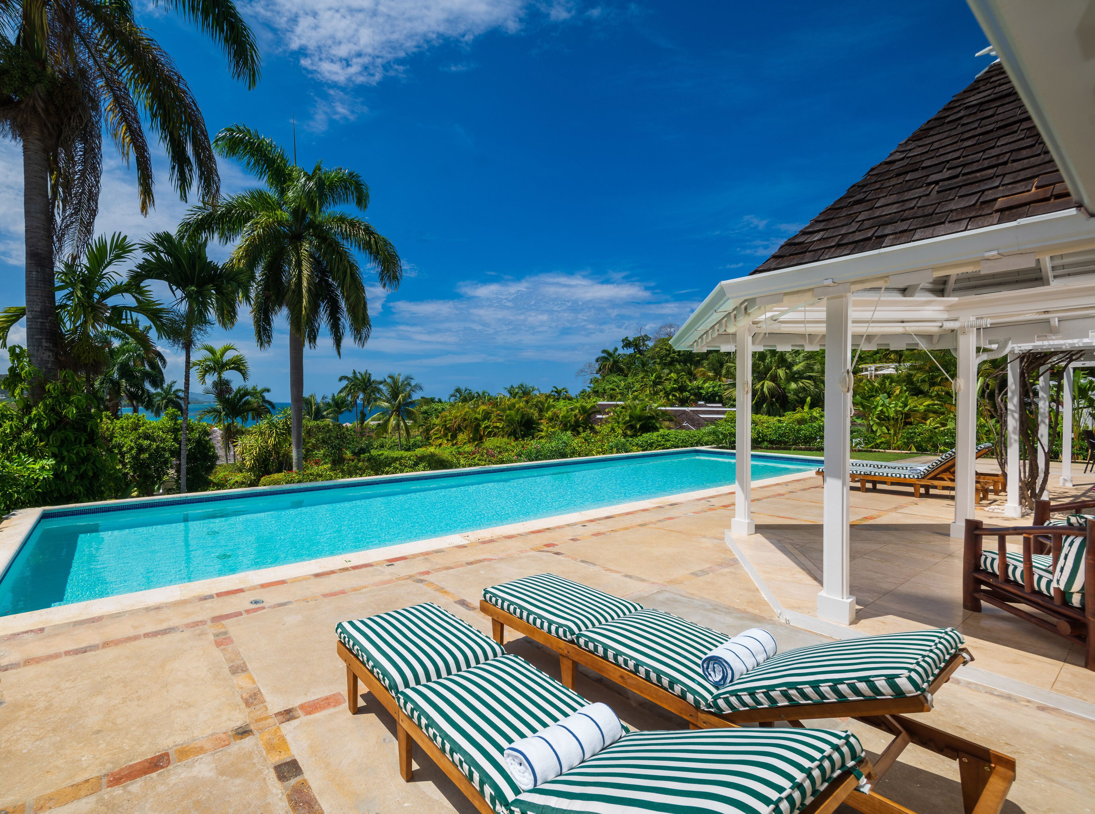 Round Hill Hotel & Villas