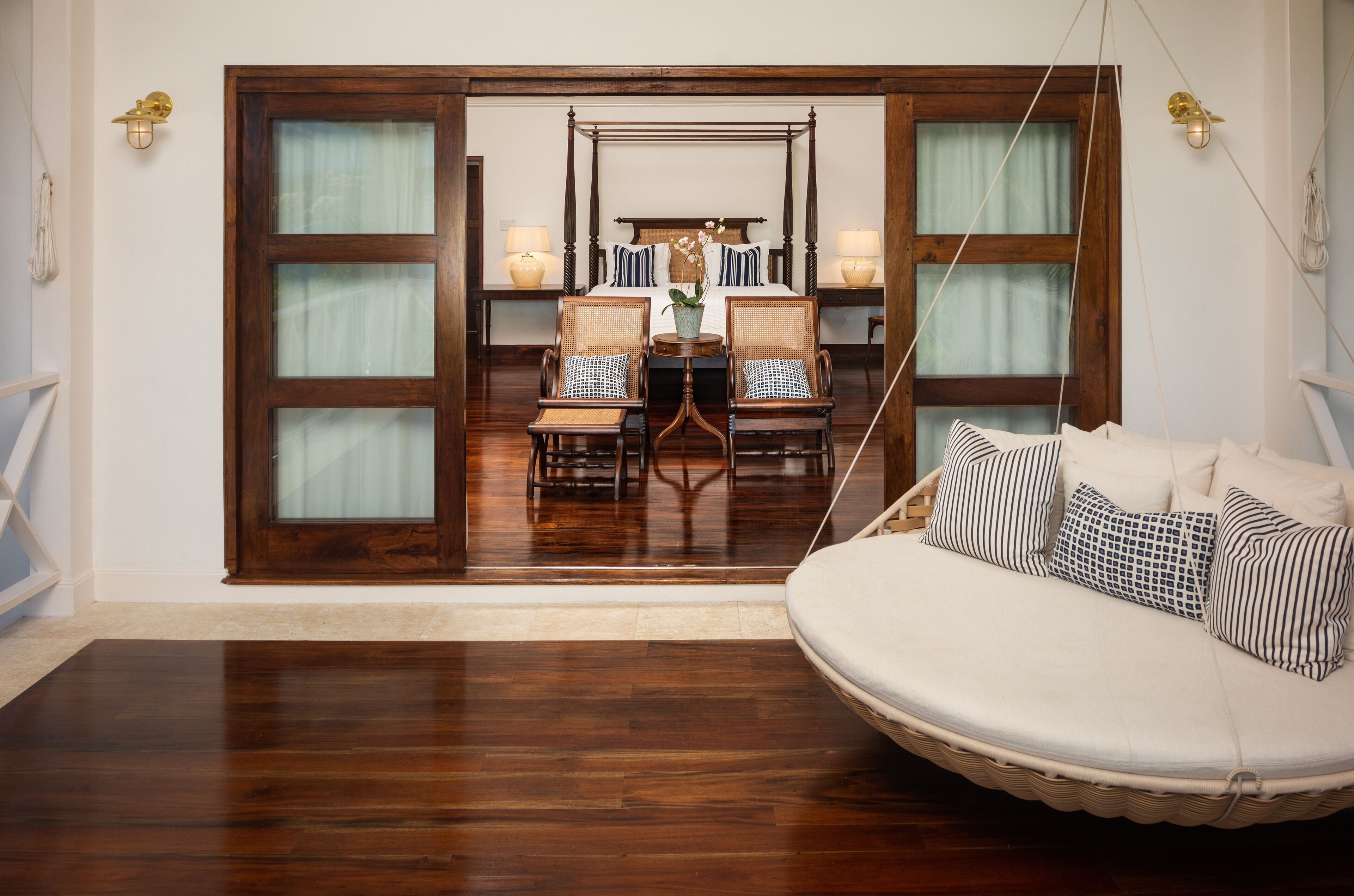 Round Hill Hotel & Villas