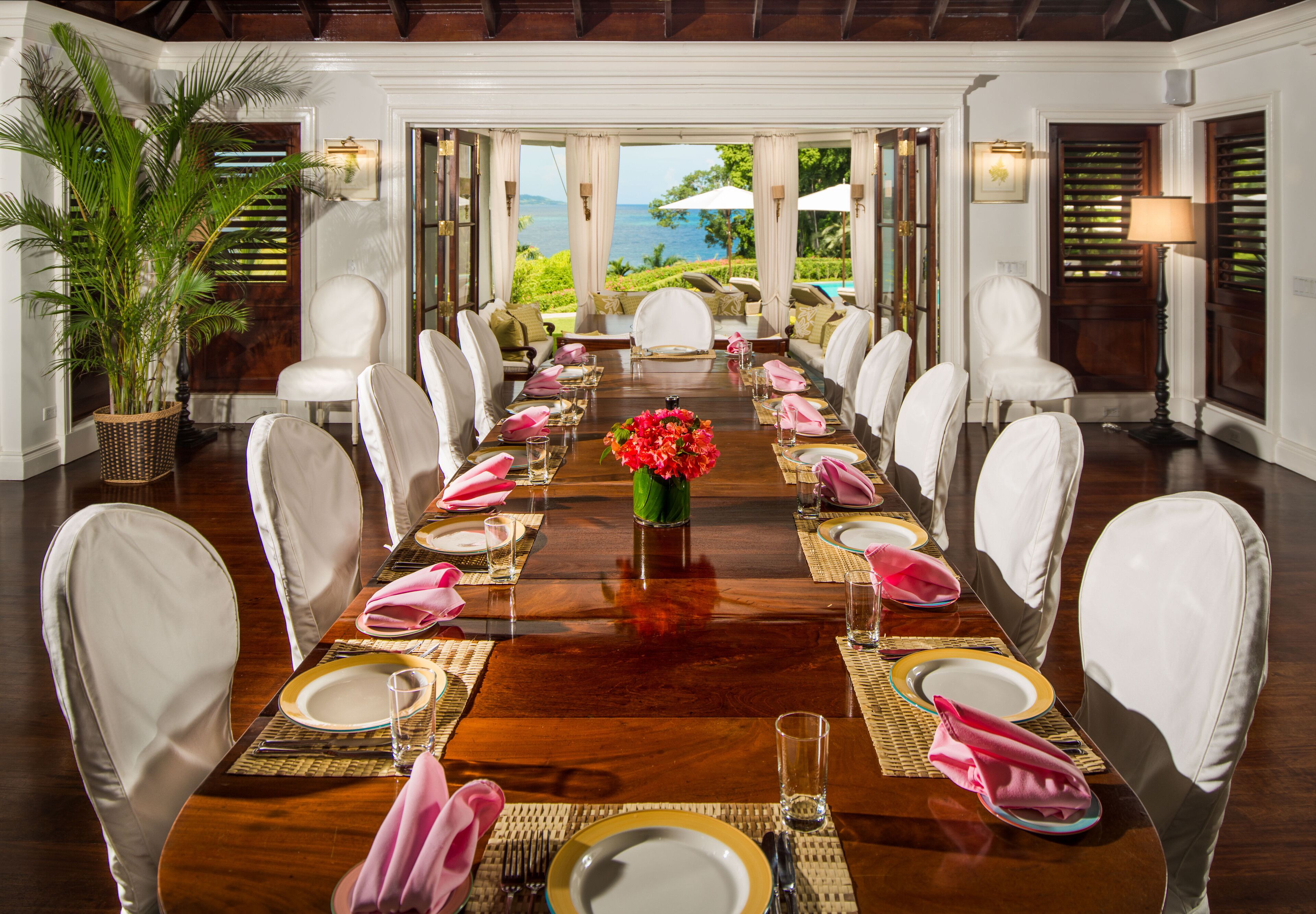 Round Hill Hotel & Villas