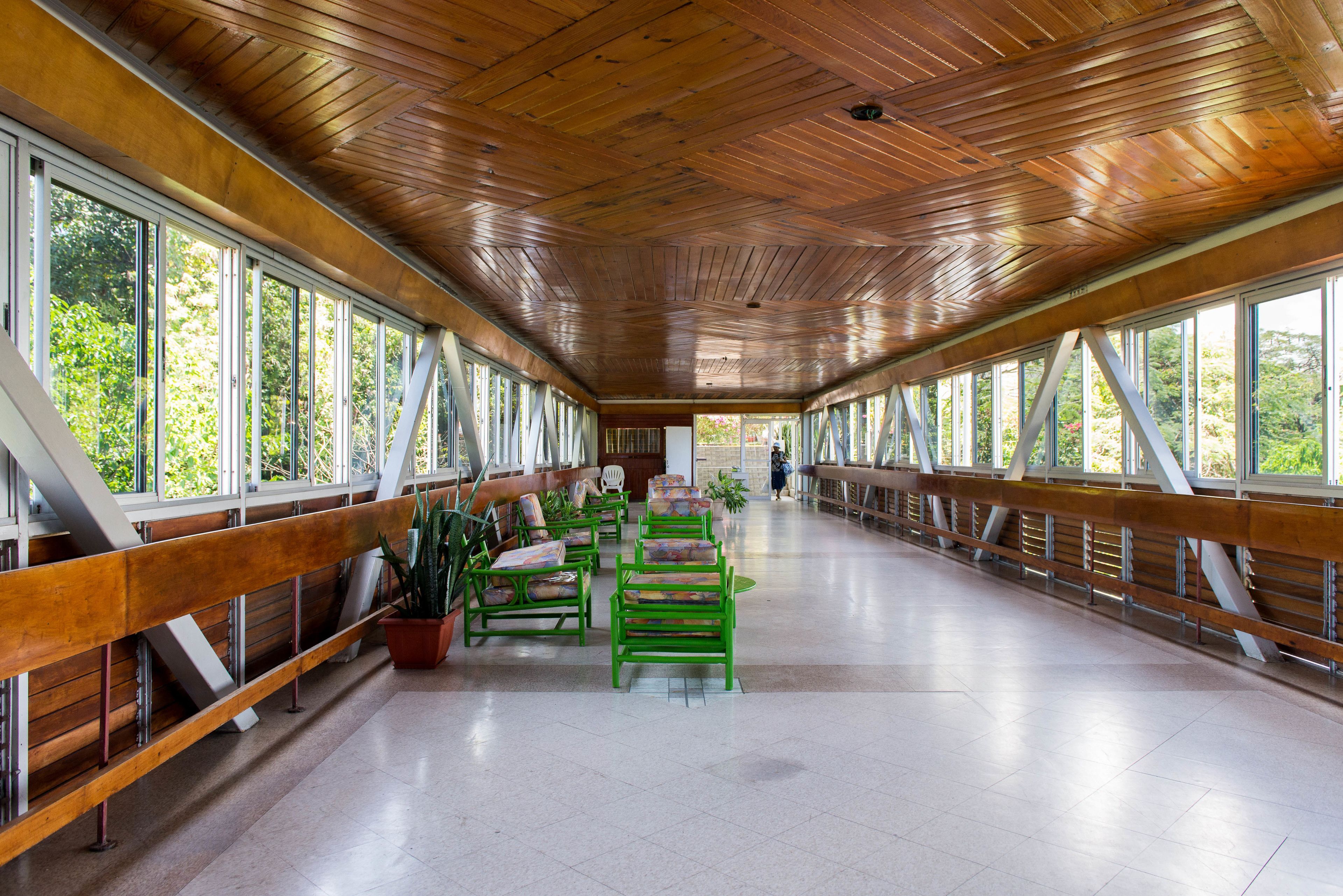 Skyclub Beach Suite At Mobay Club