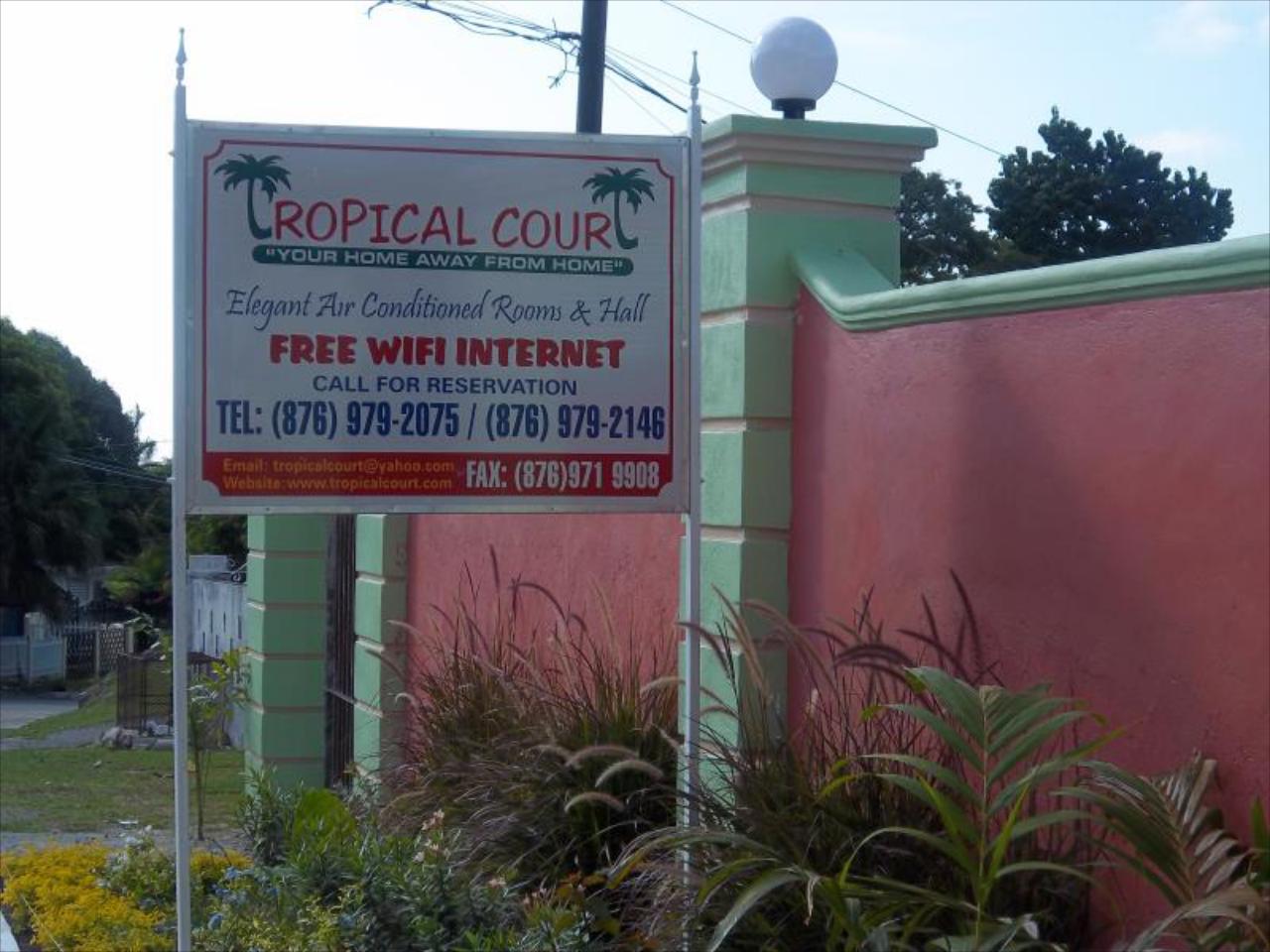 Tropical Court Resort